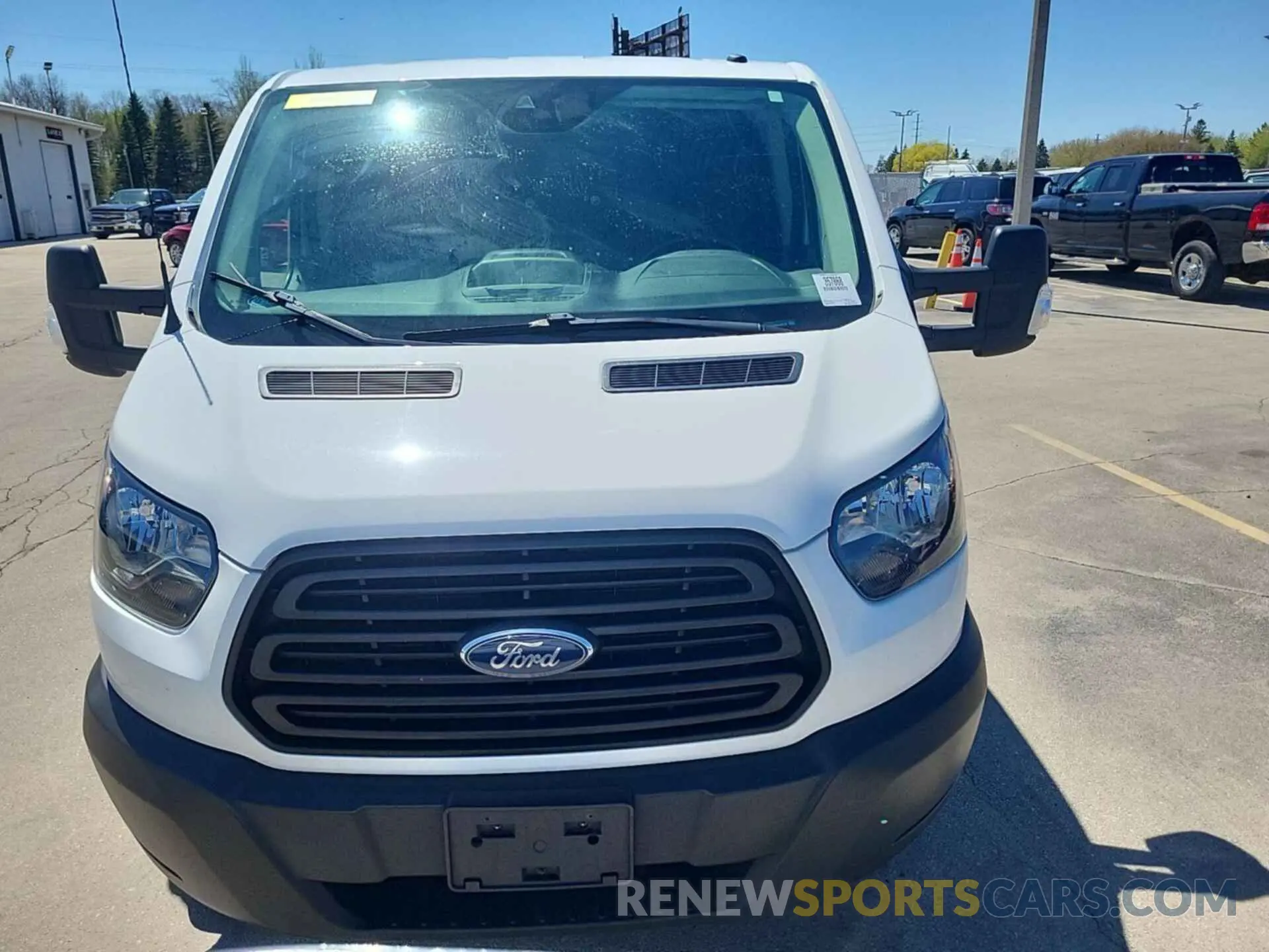 30 Photograph of a damaged car 1FTYR1YG0KKB40170 FORD TRANSIT 2019