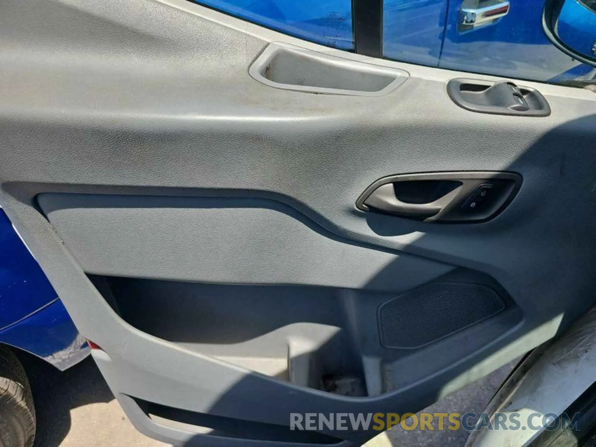 11 Photograph of a damaged car 1FTYR1YG1KKA40806 FORD TRANSIT 2019