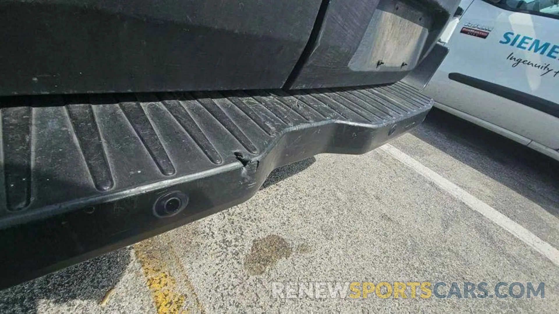 5 Photograph of a damaged car 1FTYR1YG1KKA40806 FORD TRANSIT 2019