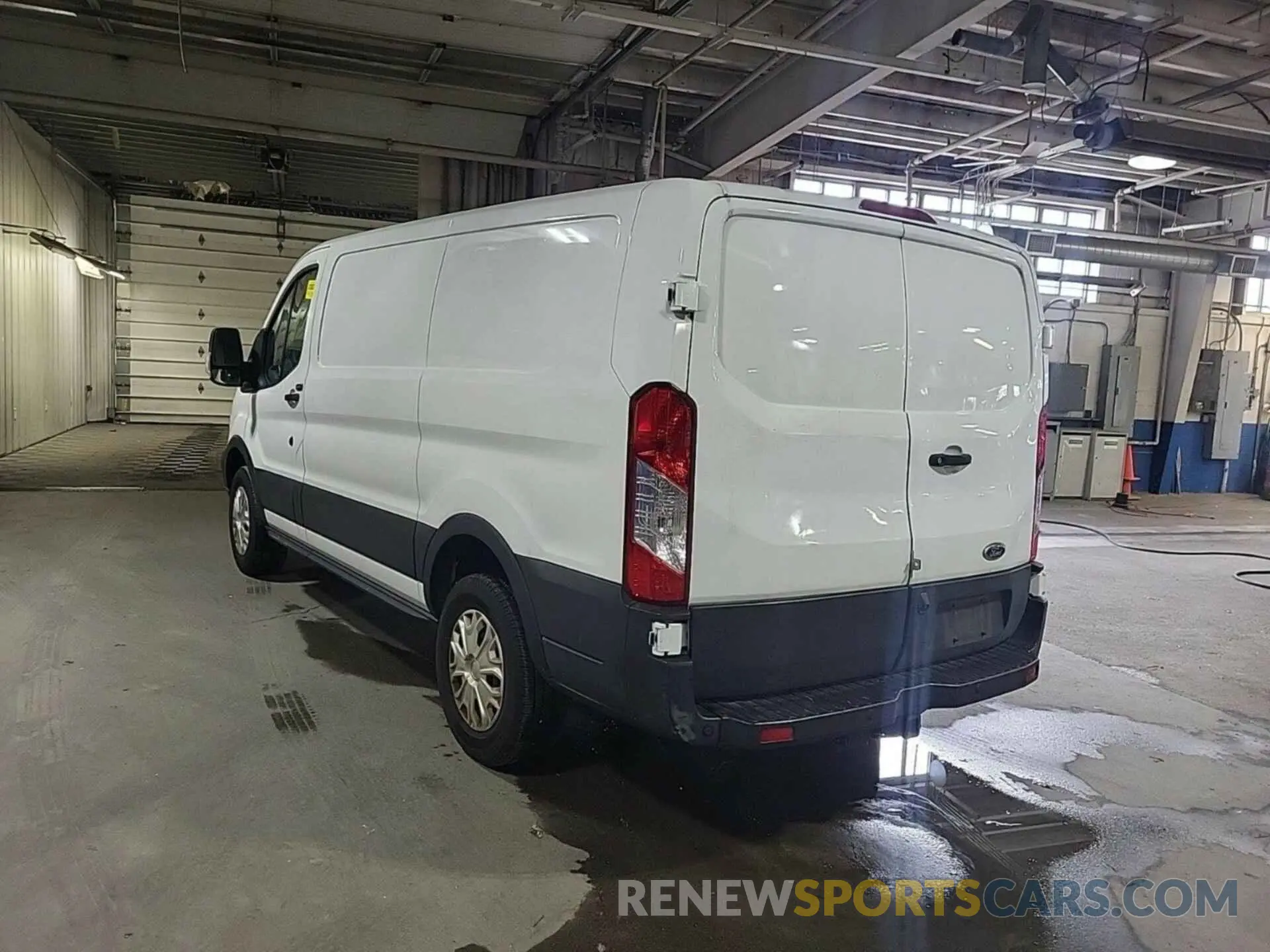 42 Photograph of a damaged car 1FTYR1YG1KKA95143 FORD TRANSIT 2019