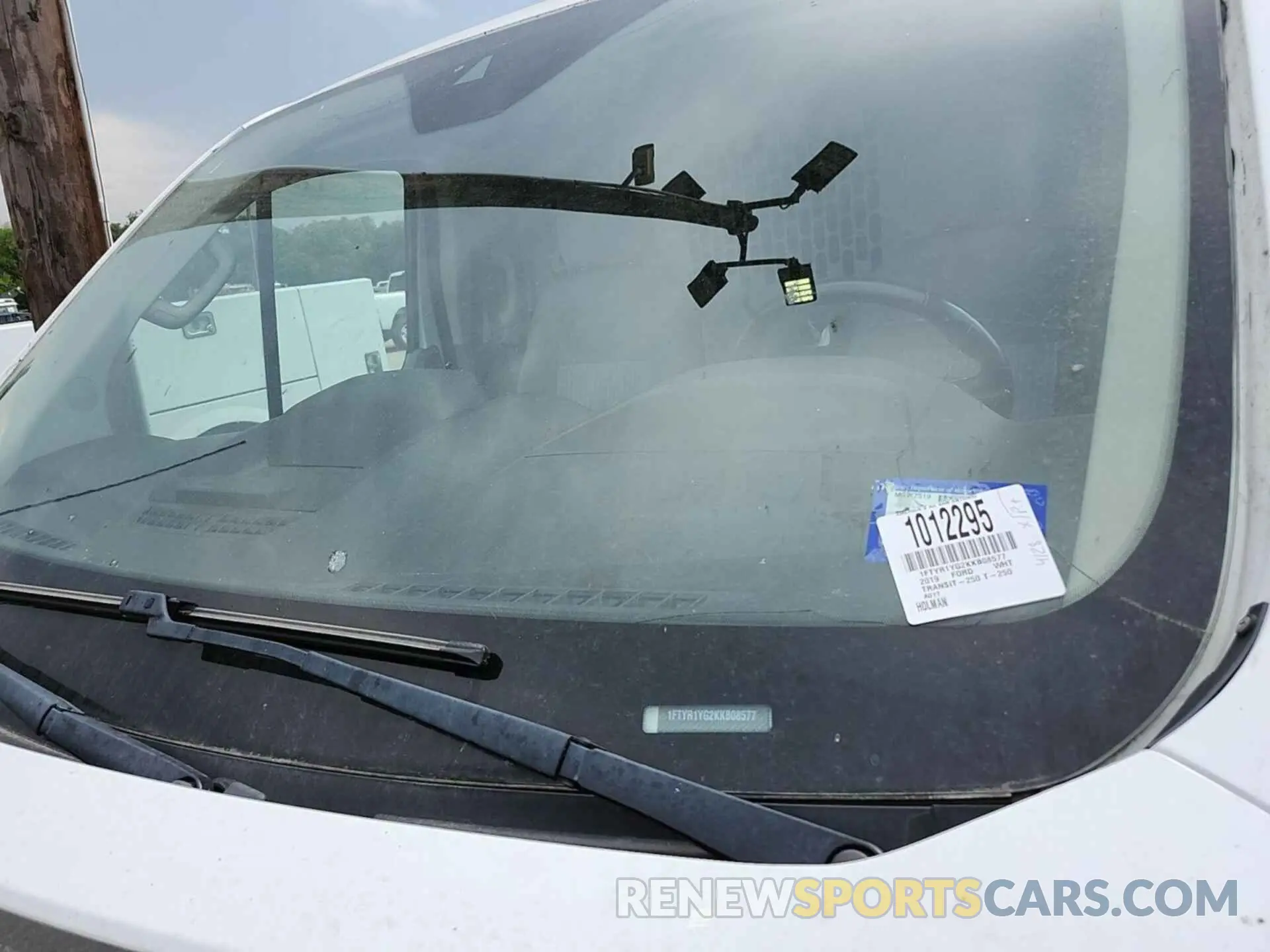 2 Фотография поврежденного автомобиля 1FTYR1YG2KKB08577 FORD TRANSIT 2019
