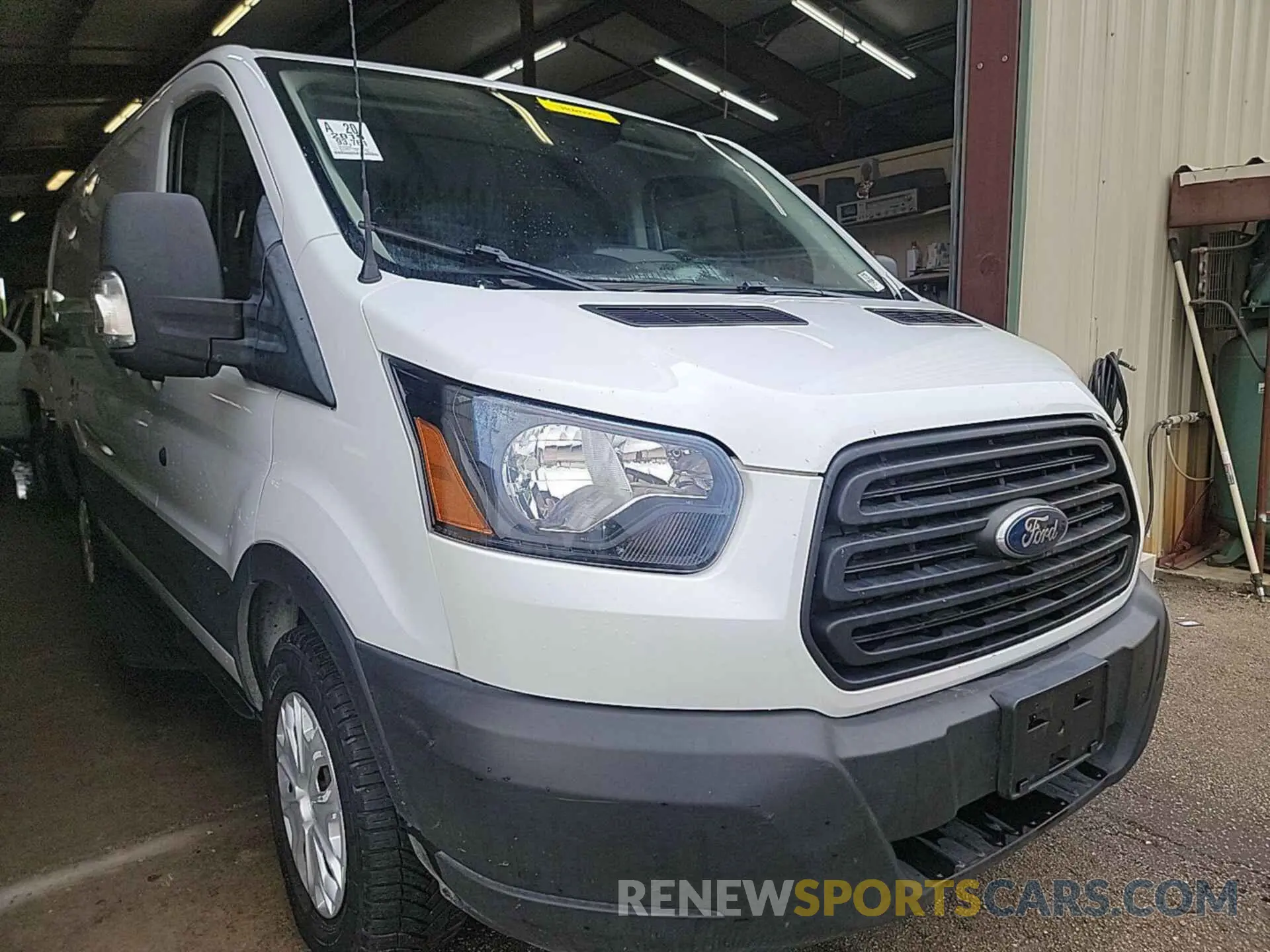8 Фотография поврежденного автомобиля 1FTYR1YG2KKB08577 FORD TRANSIT 2019