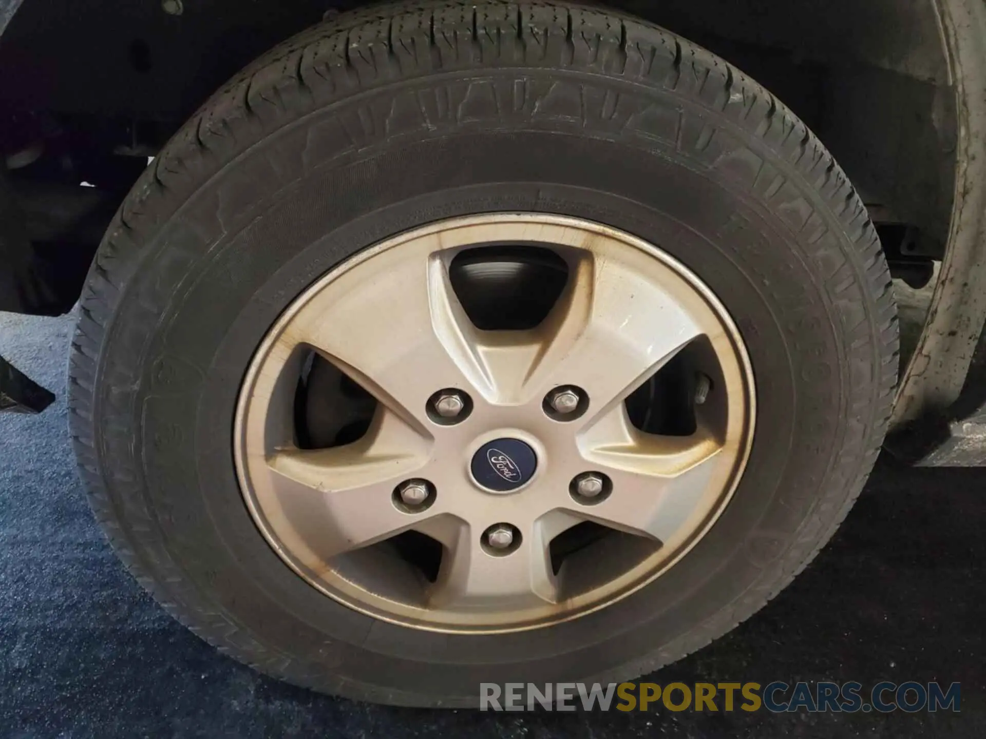 24 Photograph of a damaged car 1FTYR1YG3KKA40824 FORD TRANSIT 2019