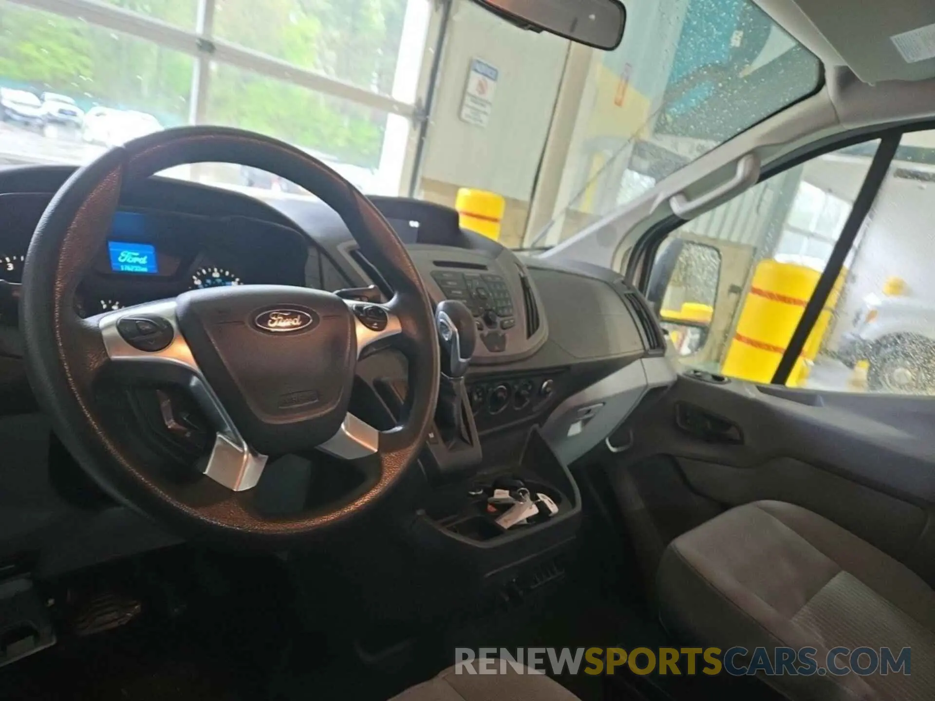 13 Фотография поврежденного автомобиля 1FTYR1YG3KKA50186 FORD TRANSIT 2019