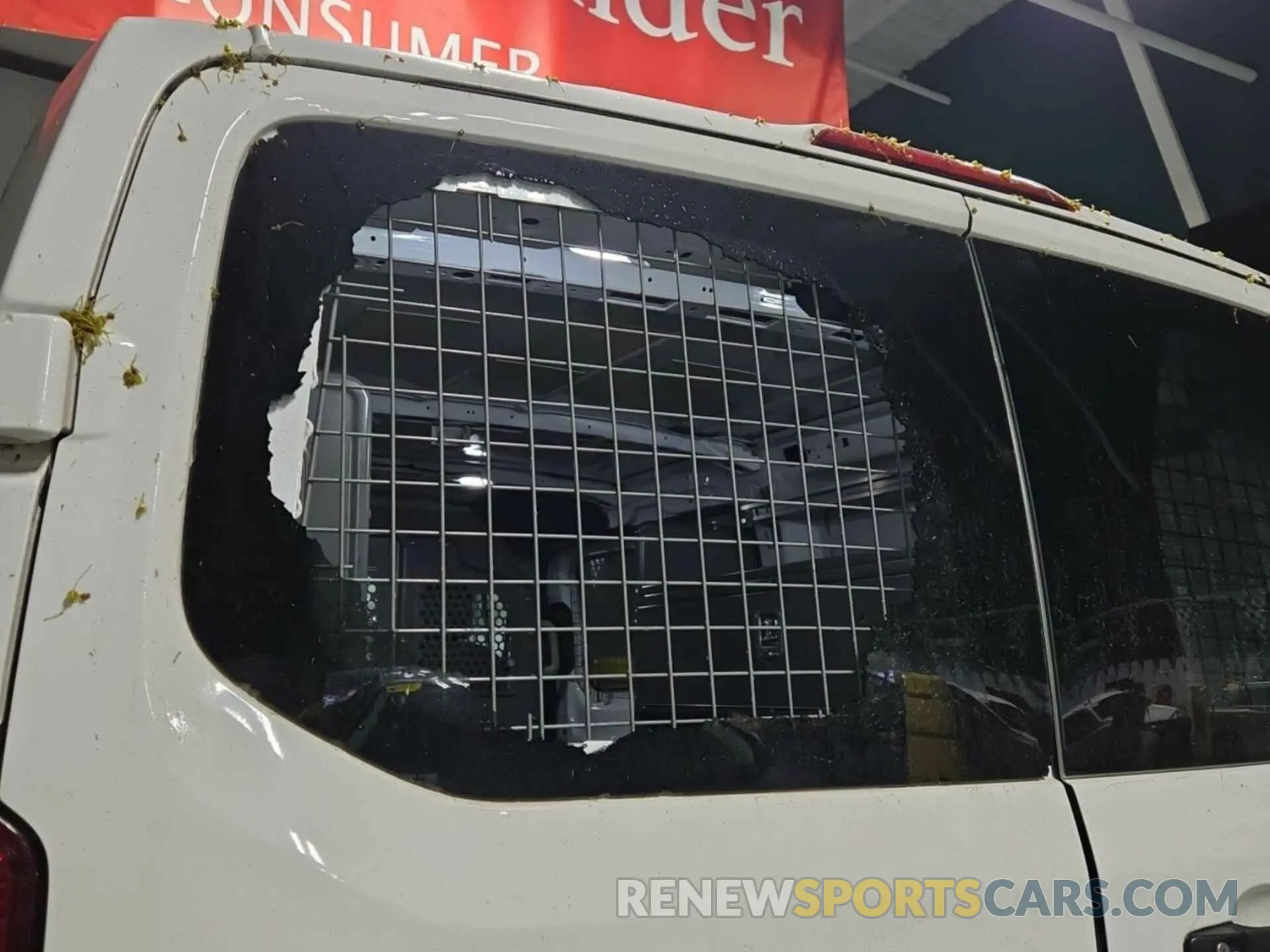 3 Фотография поврежденного автомобиля 1FTYR1YG3KKA50186 FORD TRANSIT 2019