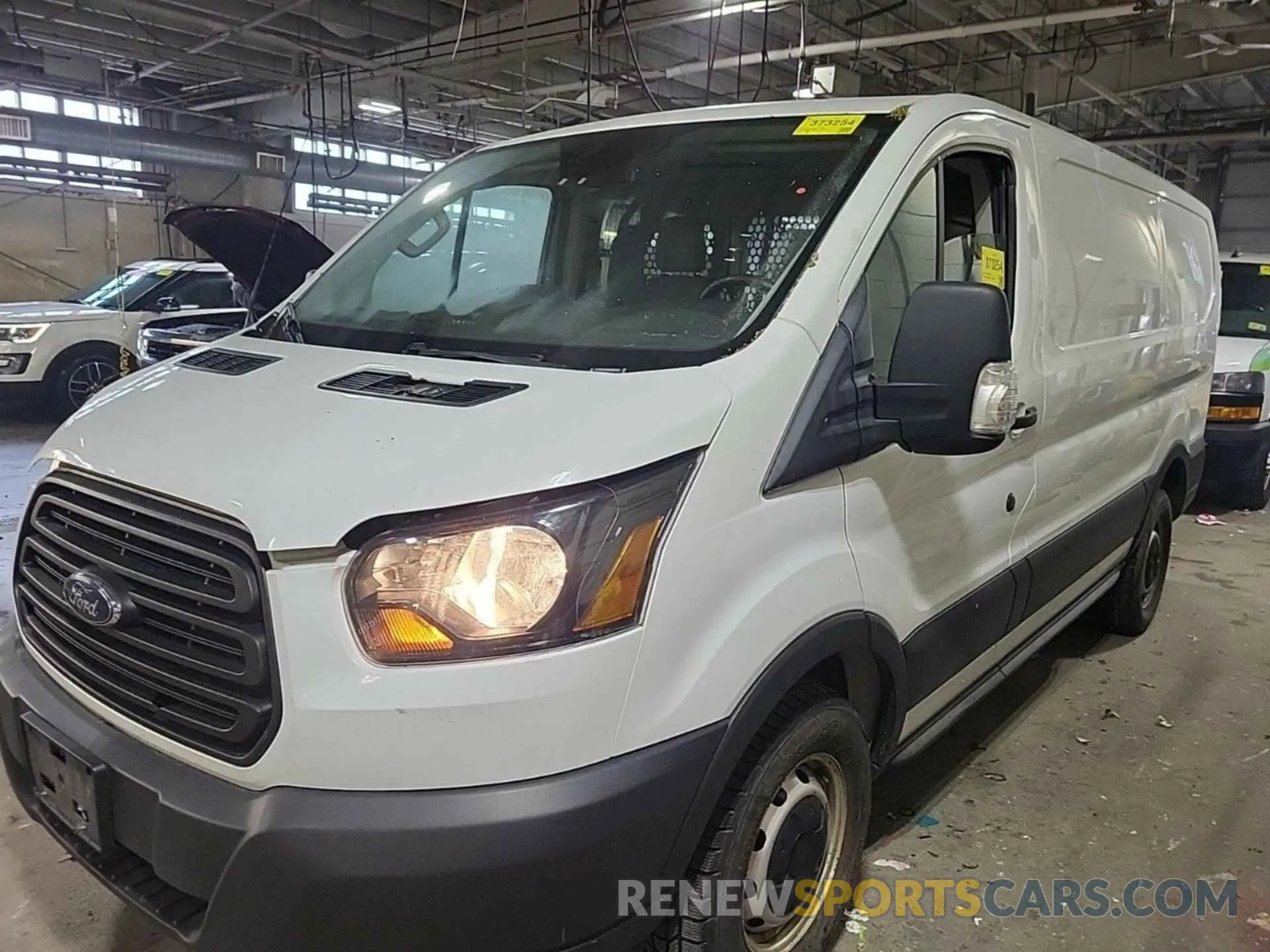 36 Фотография поврежденного автомобиля 1FTYR1YG3KKA50186 FORD TRANSIT 2019