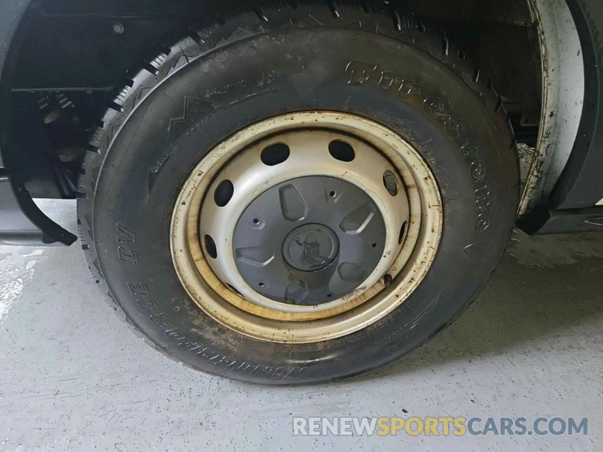 43 Фотография поврежденного автомобиля 1FTYR1YG3KKA50186 FORD TRANSIT 2019