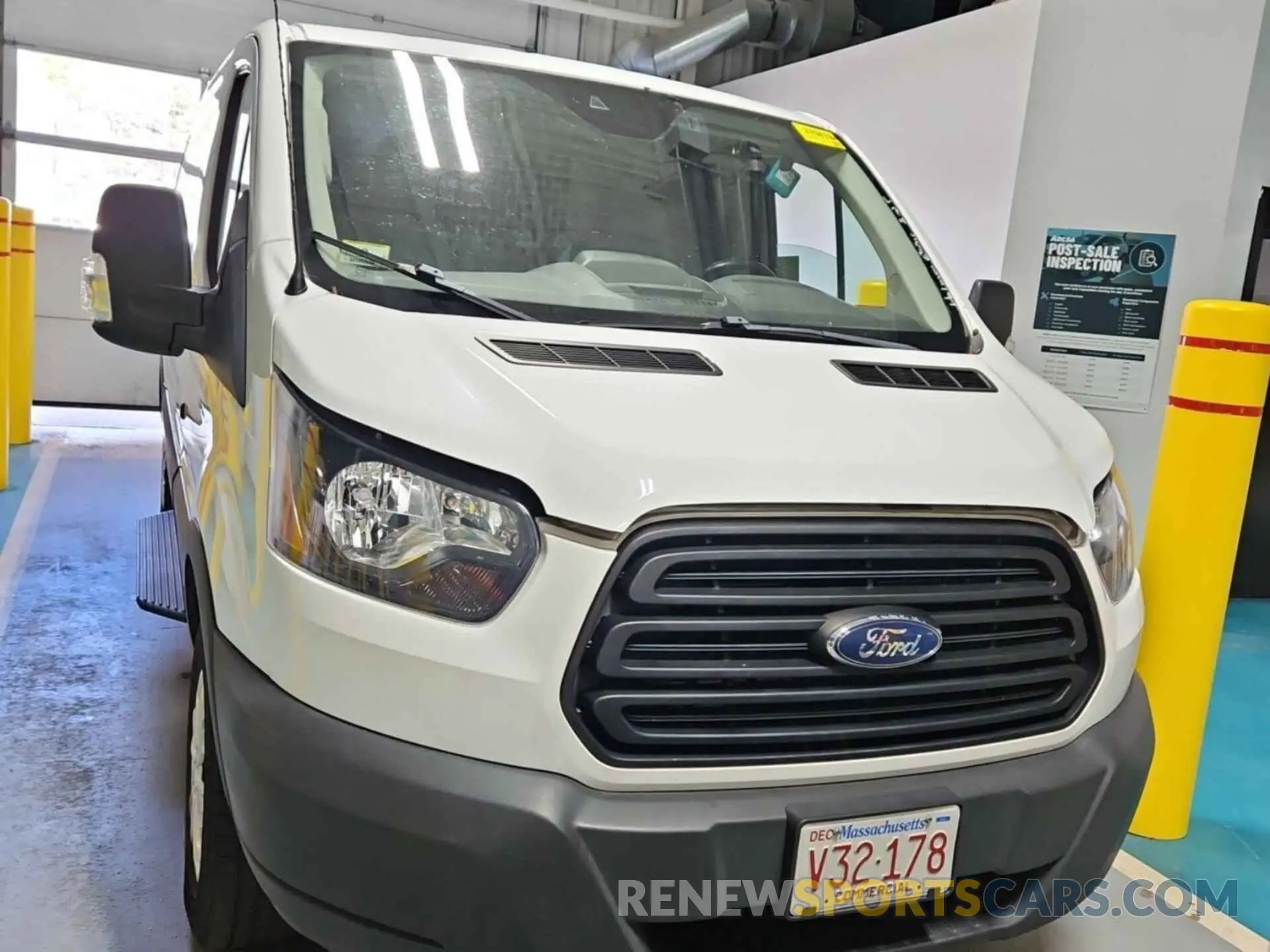 14 Photograph of a damaged car 1FTYR1YG3KKB08572 FORD TRANSIT 2019