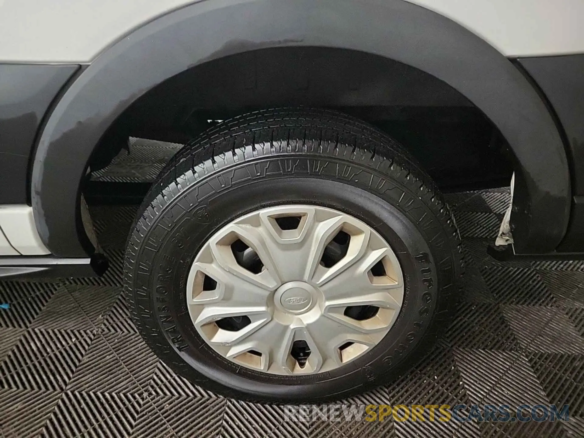 2 Photograph of a damaged car 1FTYR1YG3KKB08572 FORD TRANSIT 2019