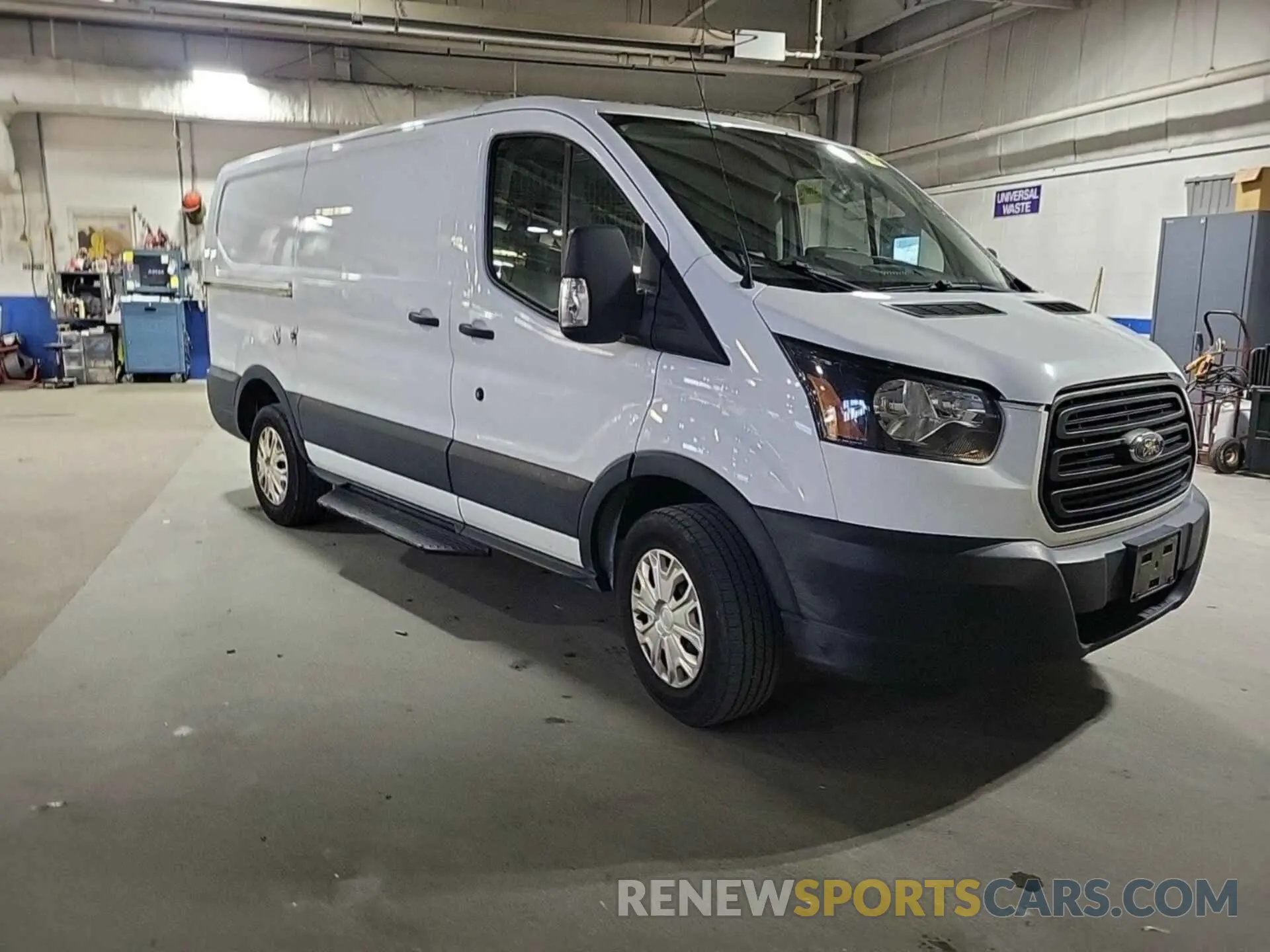 28 Photograph of a damaged car 1FTYR1YG3KKB08572 FORD TRANSIT 2019