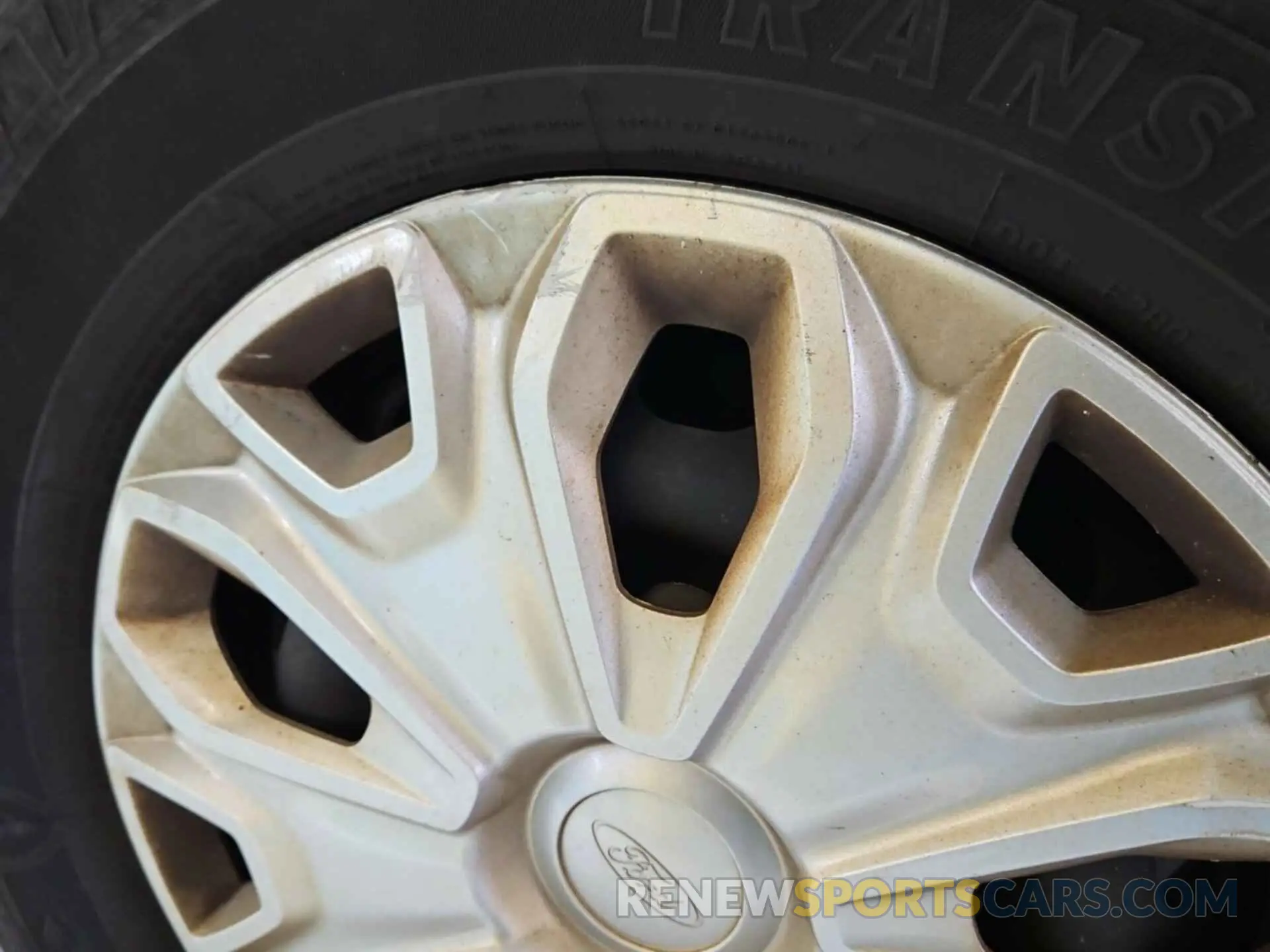 34 Photograph of a damaged car 1FTYR1YG3KKB08572 FORD TRANSIT 2019
