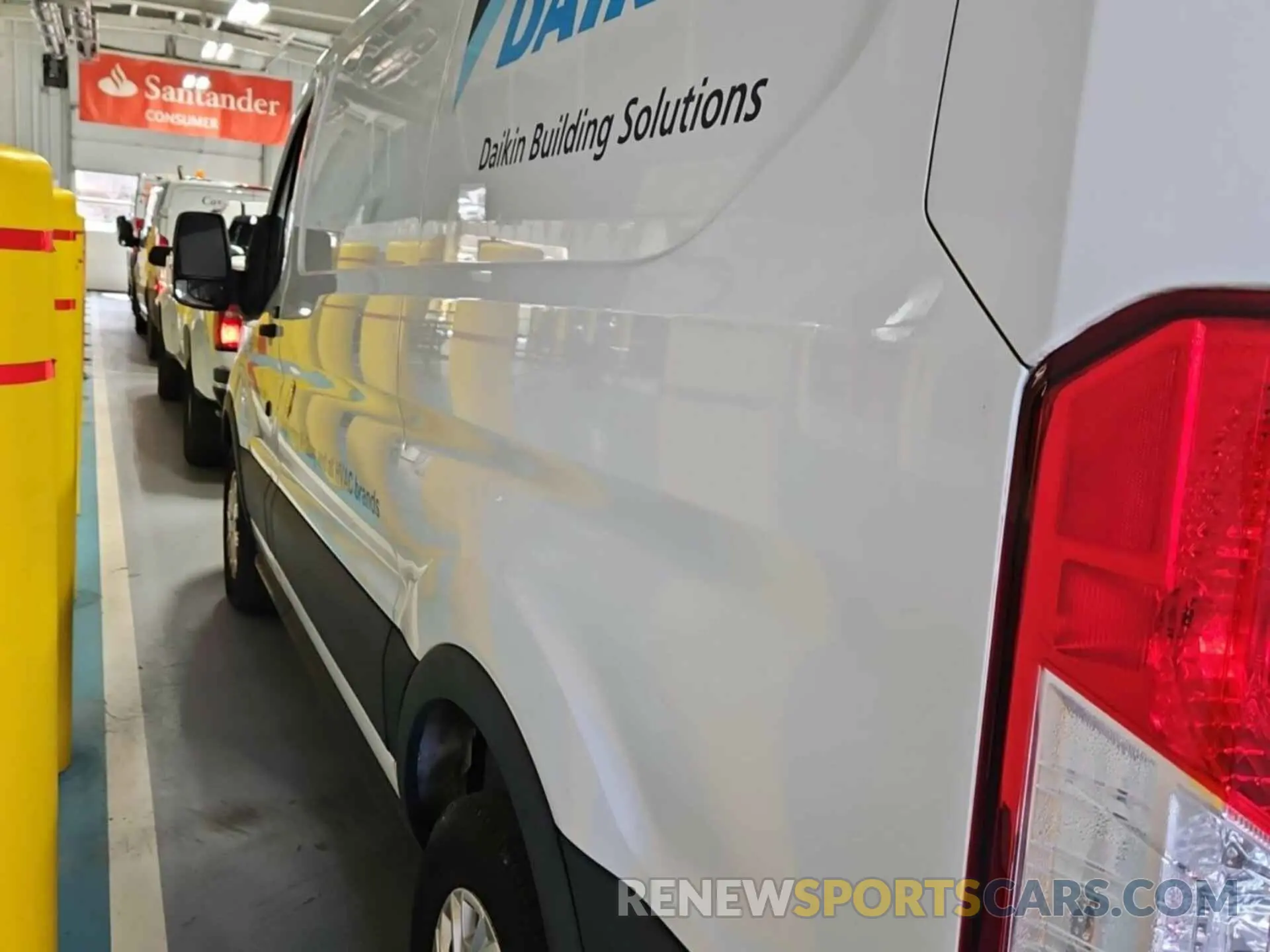 40 Photograph of a damaged car 1FTYR1YG3KKB08572 FORD TRANSIT 2019