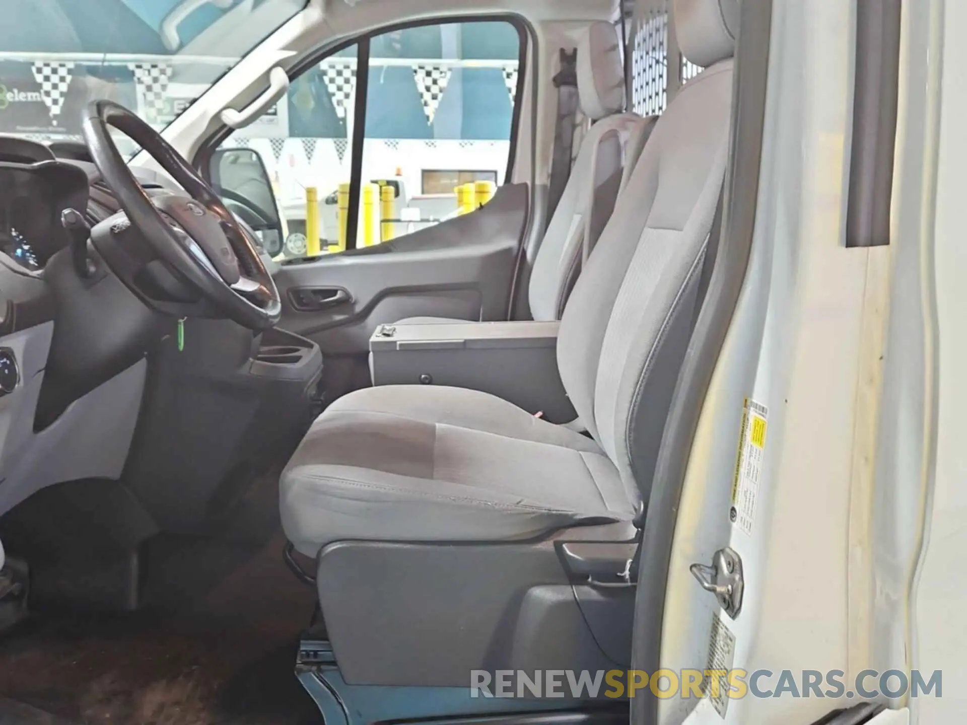 55 Photograph of a damaged car 1FTYR1YG3KKB08572 FORD TRANSIT 2019