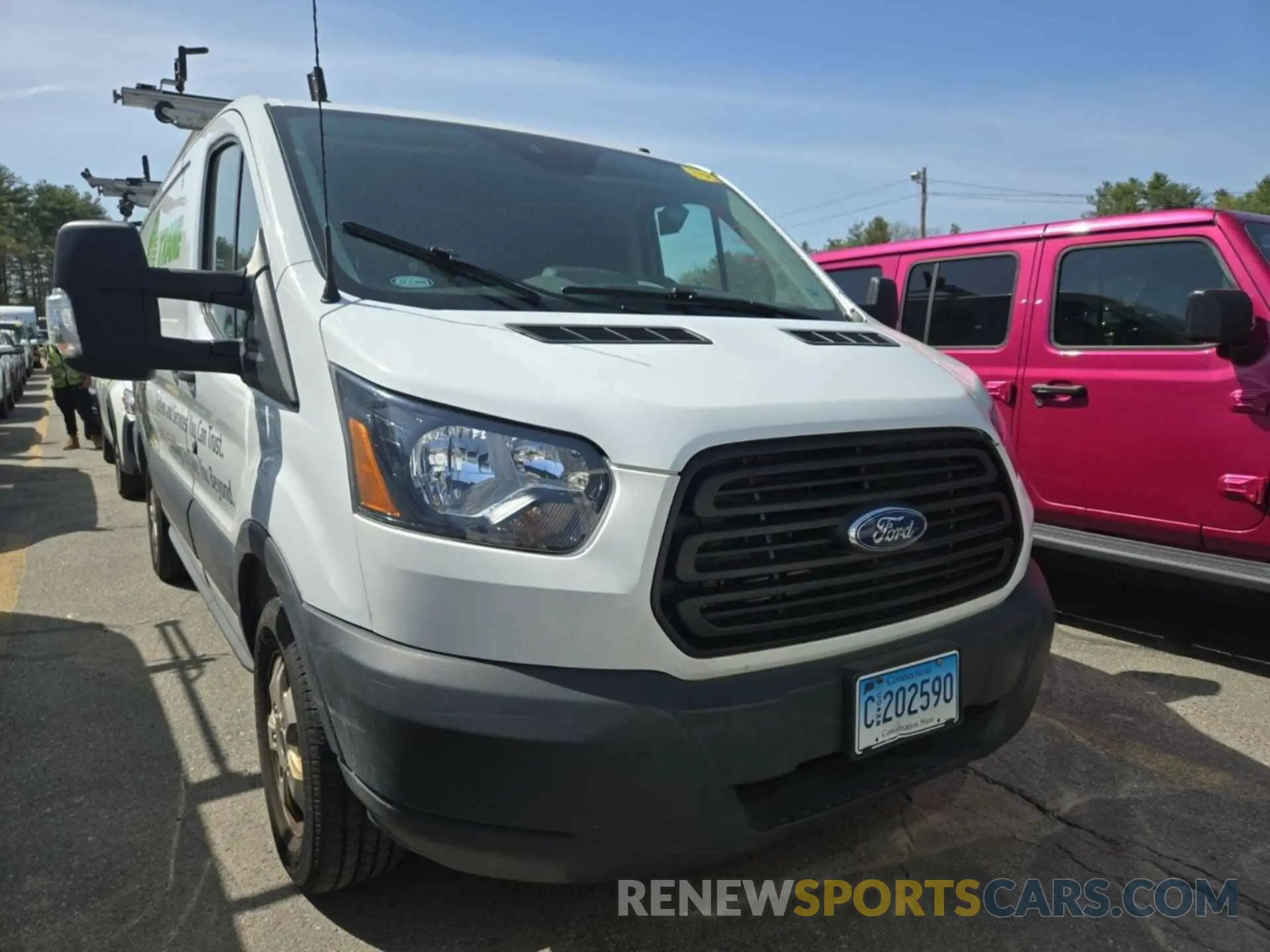 55 Photograph of a damaged car 1FTYR1YG3KKB48117 FORD TRANSIT 2019