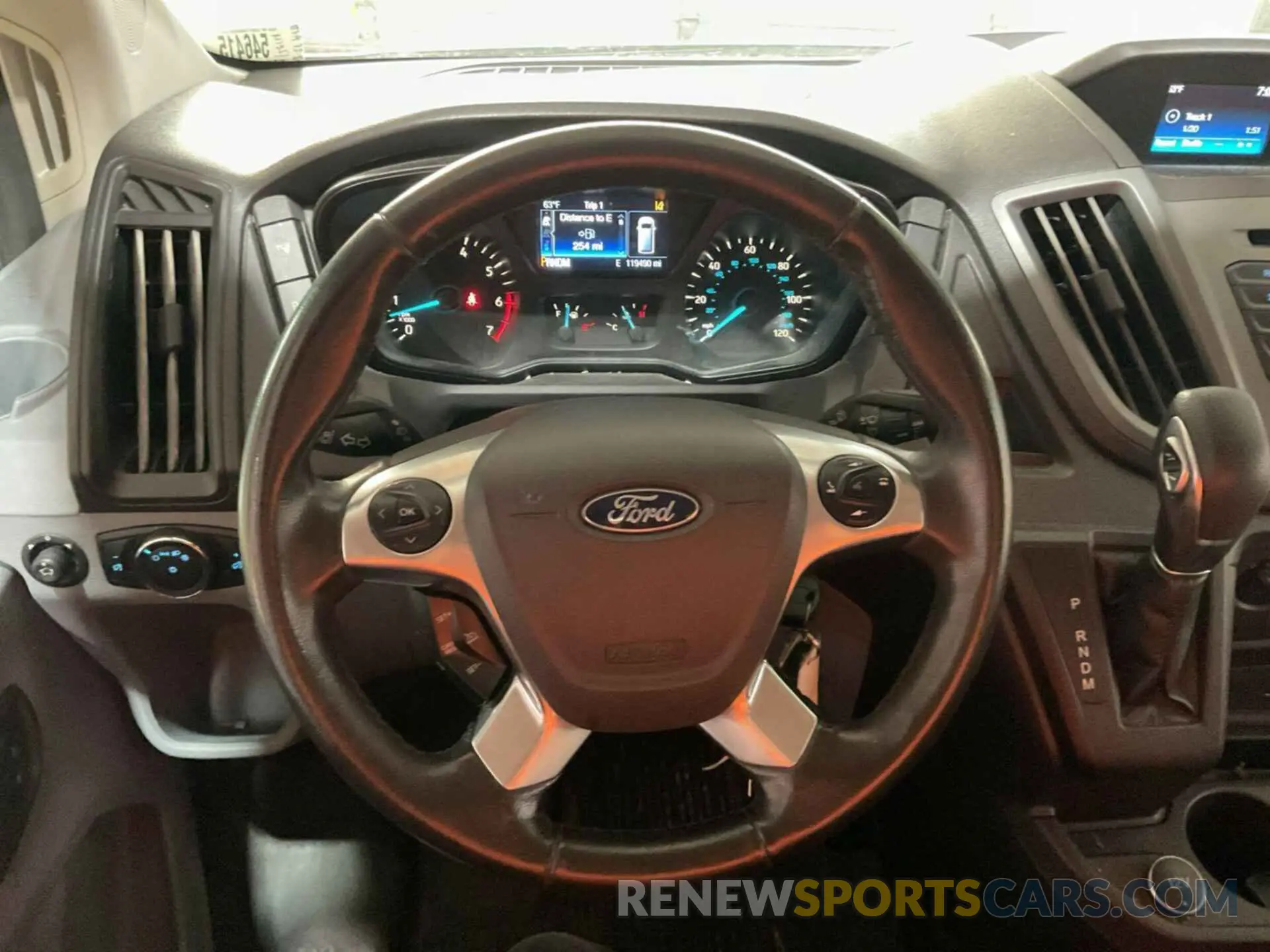 17 Photograph of a damaged car 1FTYR1YG4KKA38029 FORD TRANSIT 2019