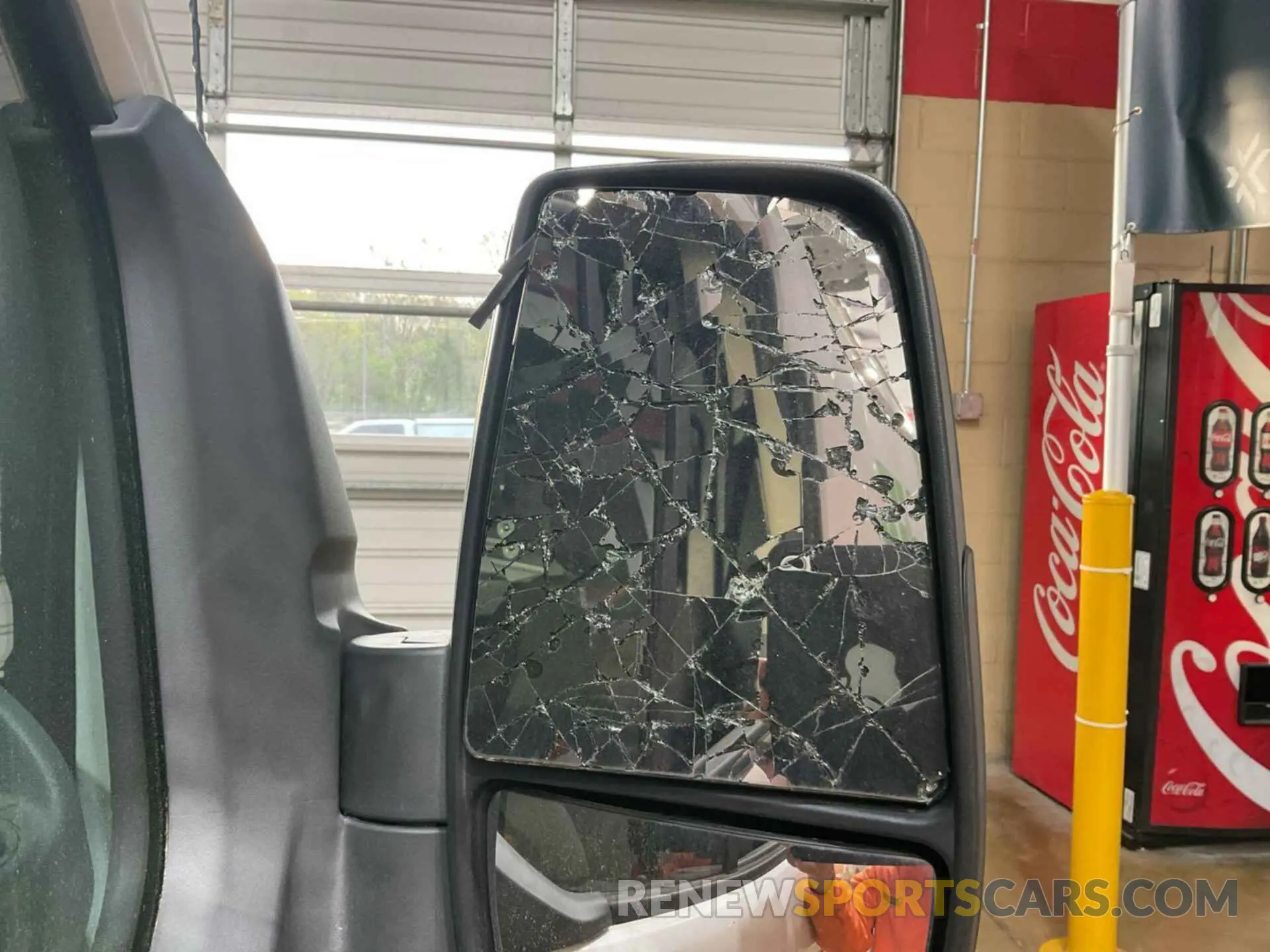 20 Photograph of a damaged car 1FTYR1YG4KKA38029 FORD TRANSIT 2019