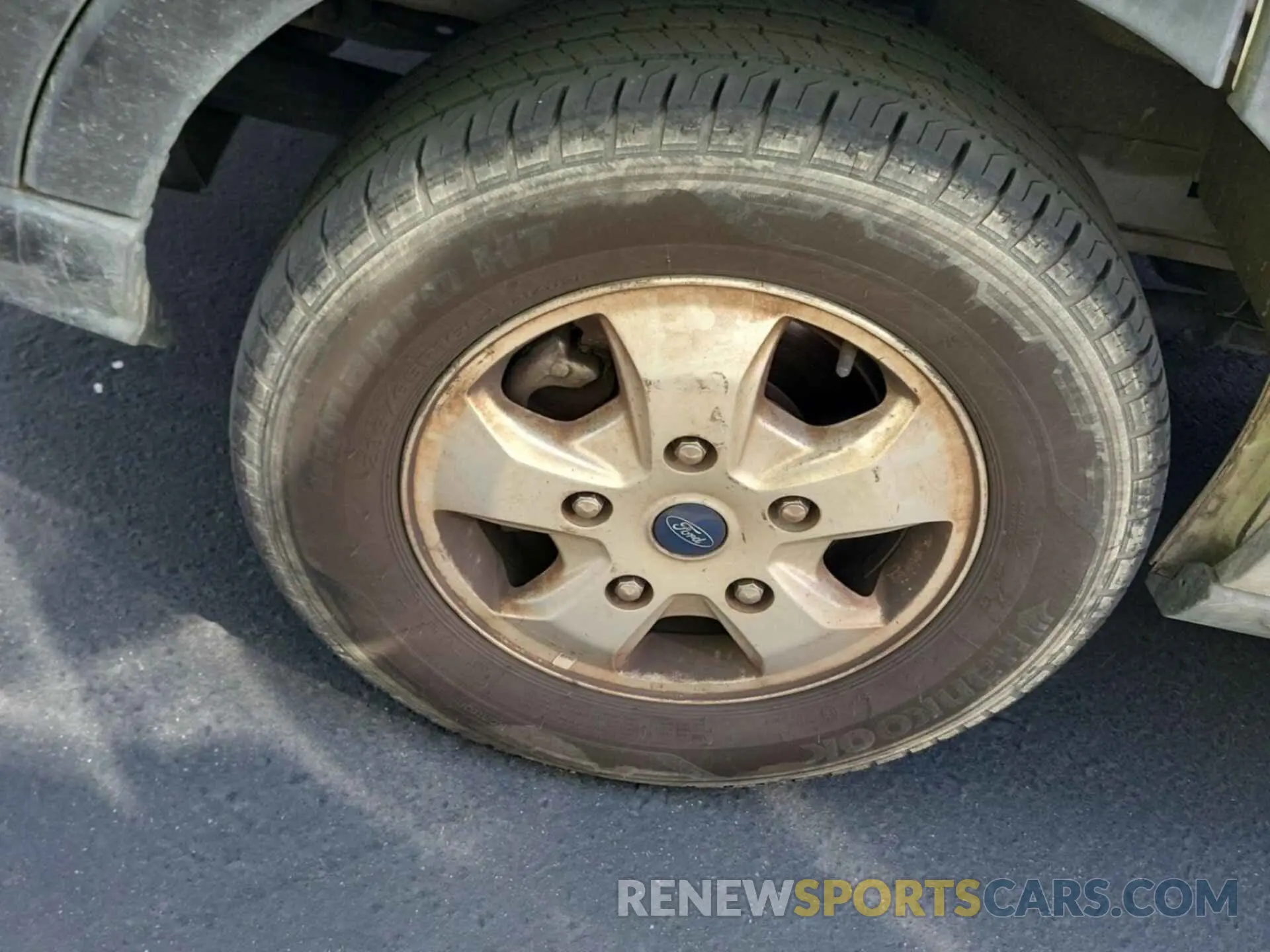 10 Photograph of a damaged car 1FTYR1YG4KKA40850 FORD TRANSIT 2019