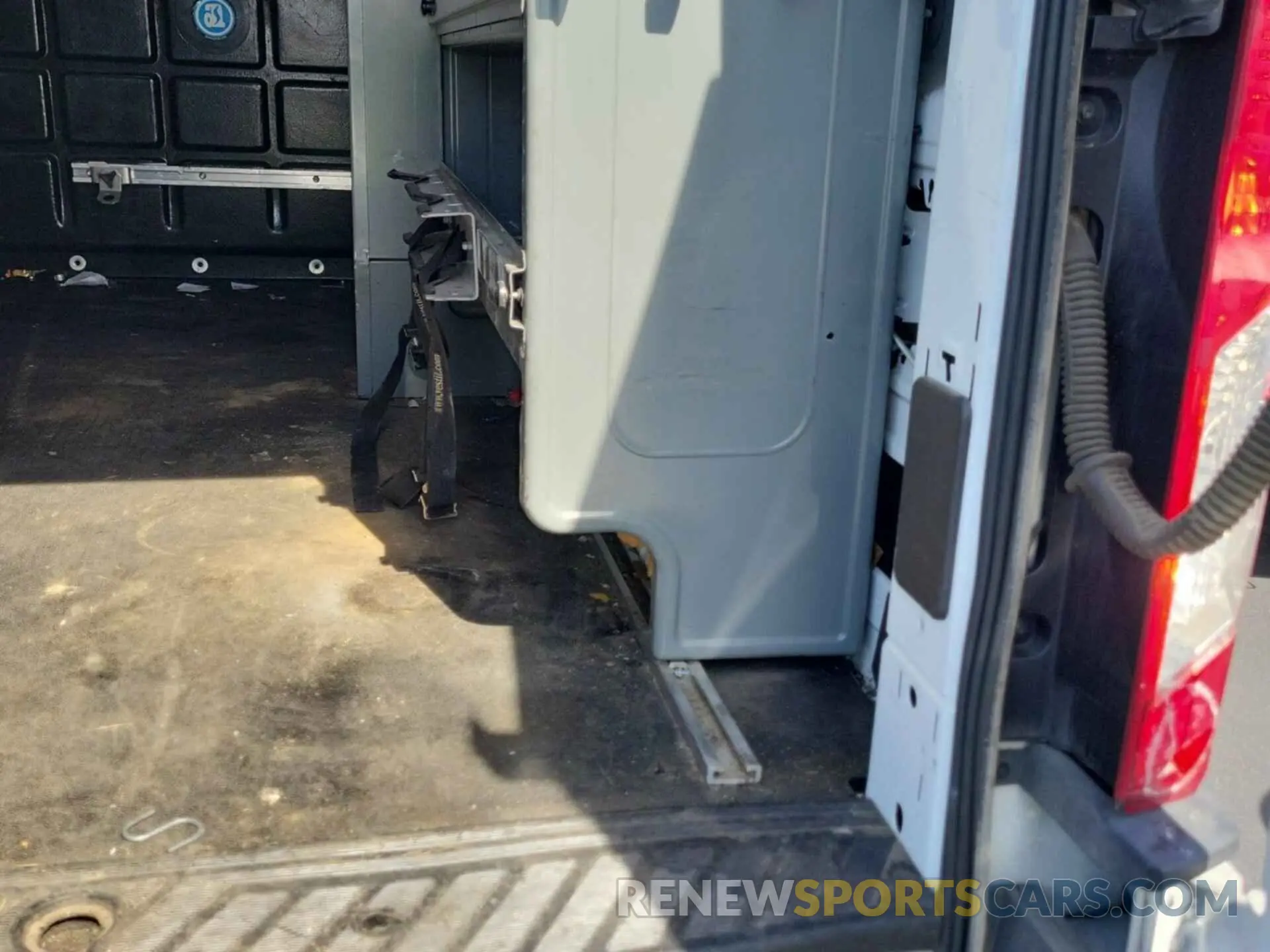 13 Photograph of a damaged car 1FTYR1YG4KKA40850 FORD TRANSIT 2019