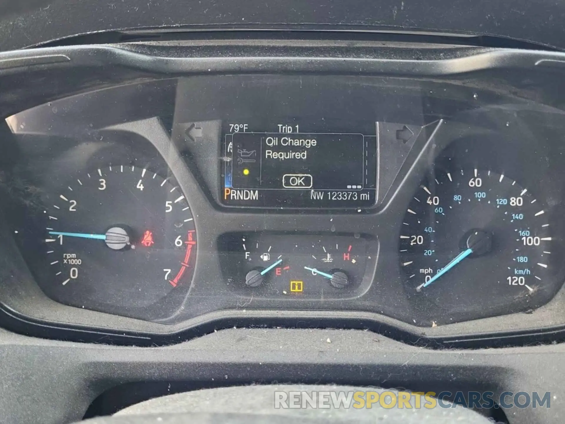 17 Photograph of a damaged car 1FTYR1YG4KKA40850 FORD TRANSIT 2019