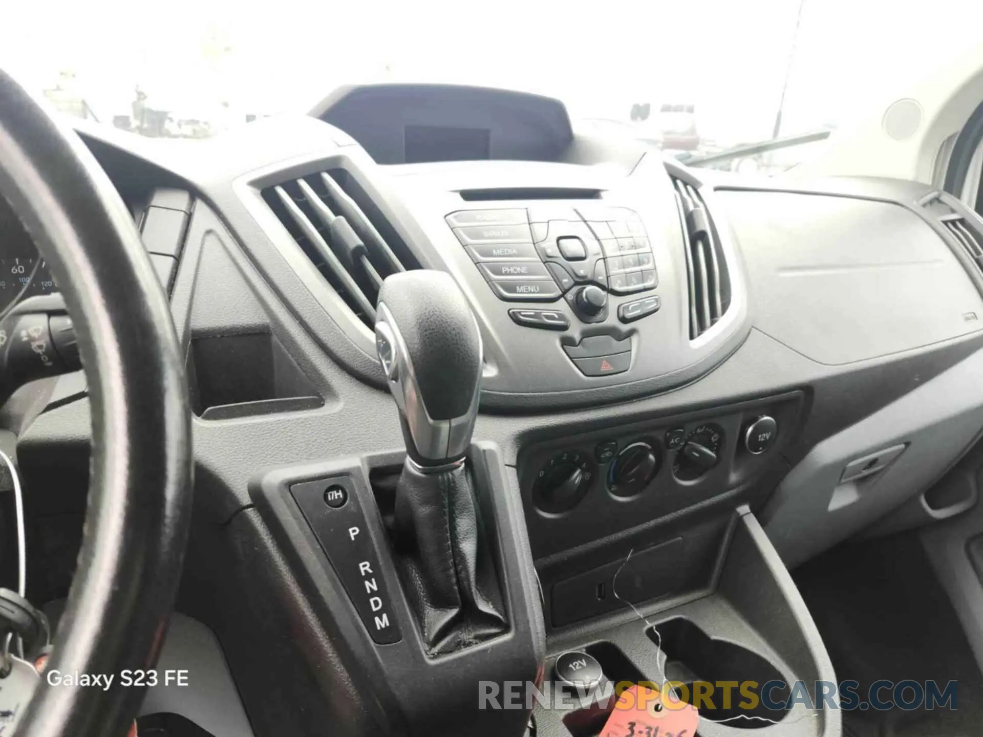 3 Фотография поврежденного автомобиля 1FTYR1YG5KKA38069 FORD TRANSIT 2019