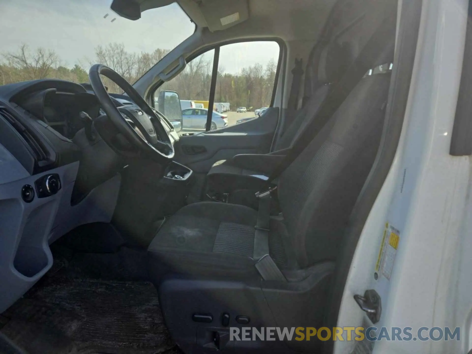 23 Photograph of a damaged car 1FTYR1YG5KKB48118 FORD TRANSIT 2019