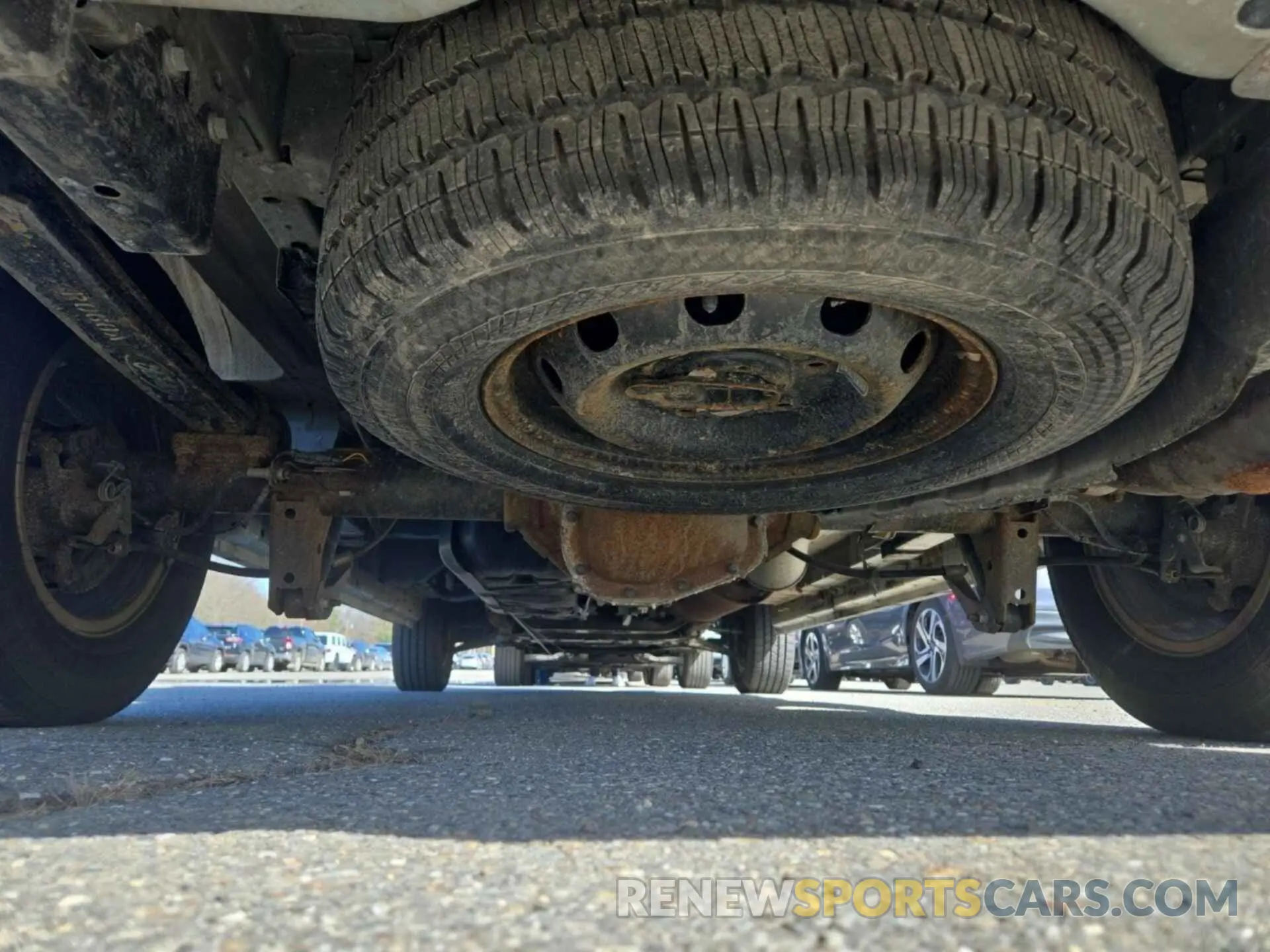 28 Photograph of a damaged car 1FTYR1YG5KKB48118 FORD TRANSIT 2019