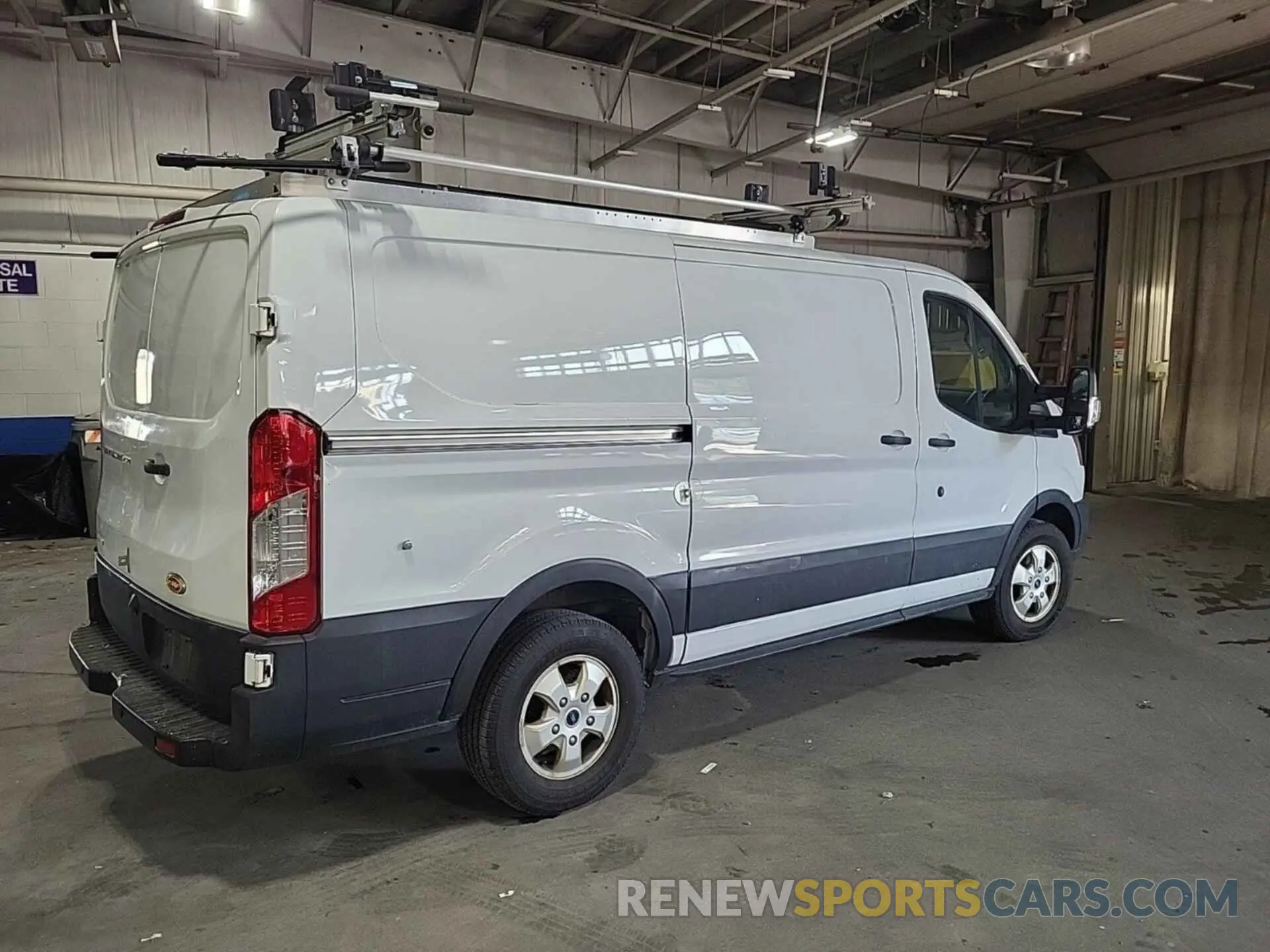 52 Photograph of a damaged car 1FTYR1YG5KKB48118 FORD TRANSIT 2019