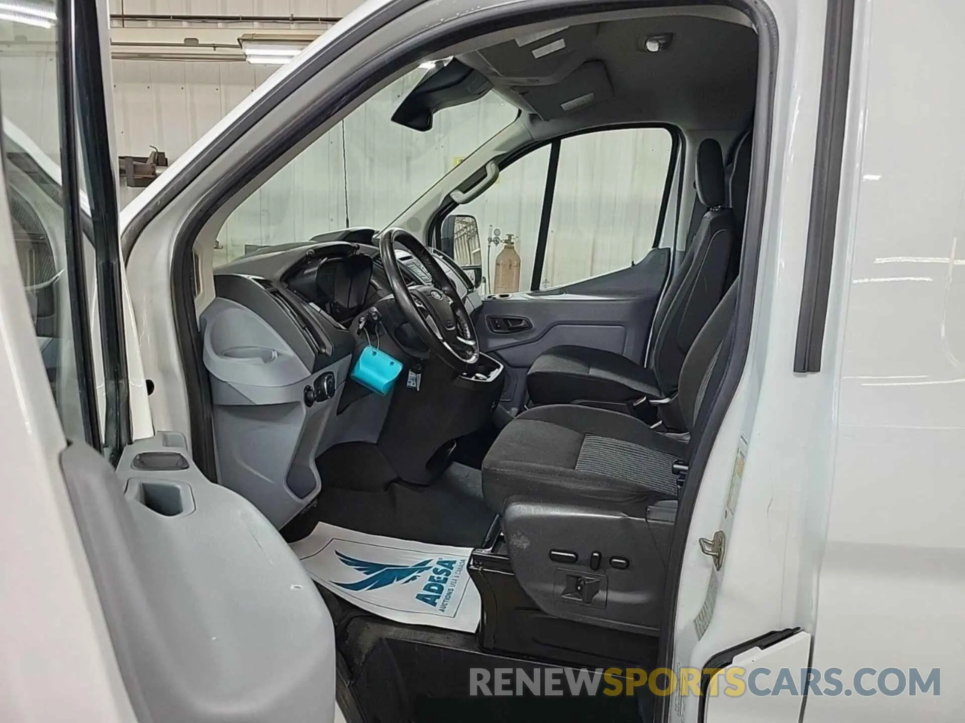 35 Фотография поврежденного автомобиля 1FTYR1YG5KKB48264 FORD TRANSIT 2019