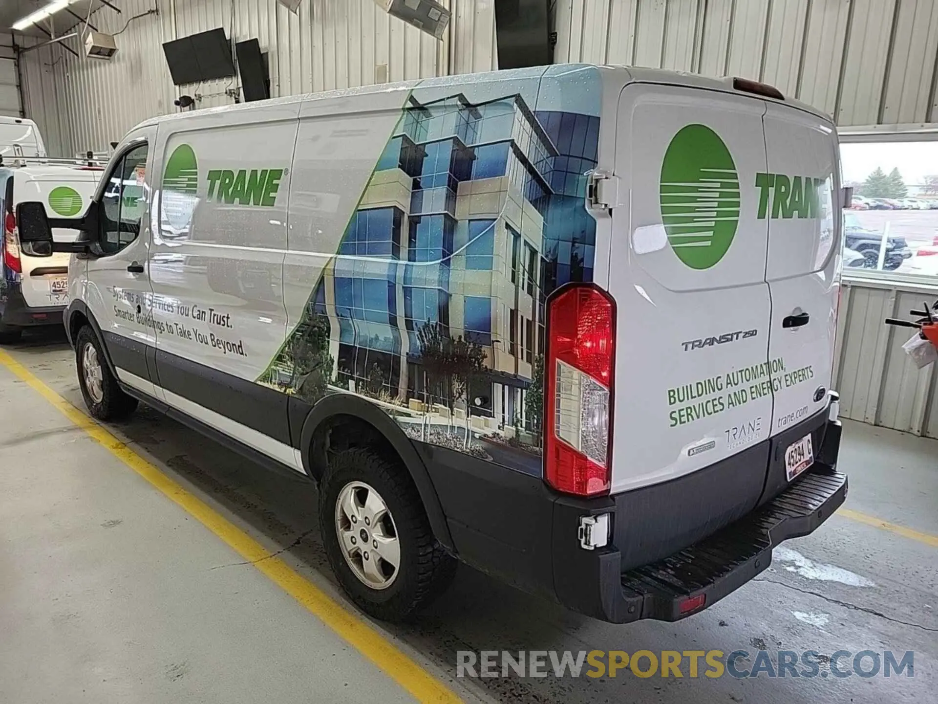45 Фотография поврежденного автомобиля 1FTYR1YG5KKB48264 FORD TRANSIT 2019