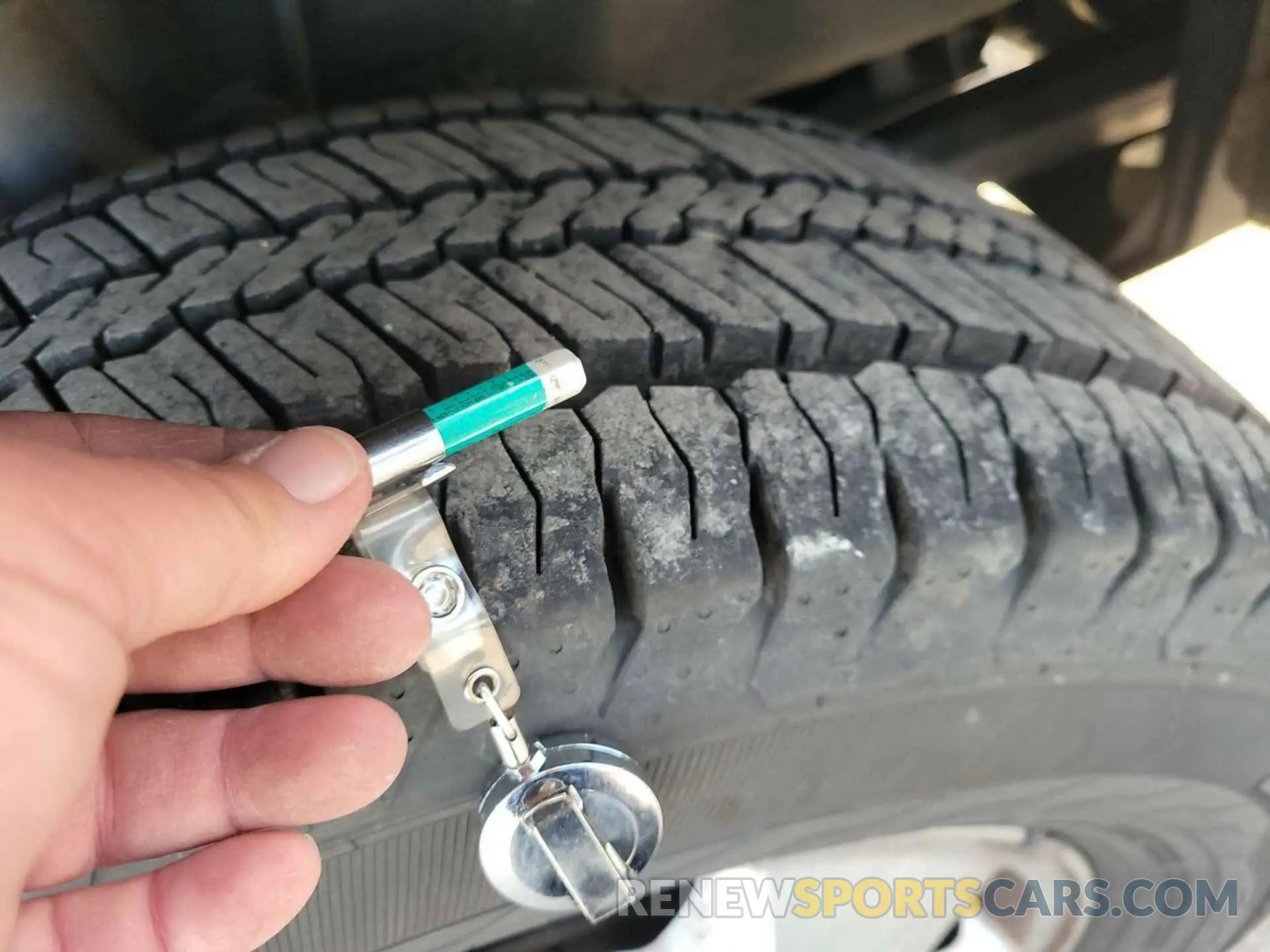 29 Photograph of a damaged car 1FTYR1YG6KKB57779 FORD TRANSIT 2019