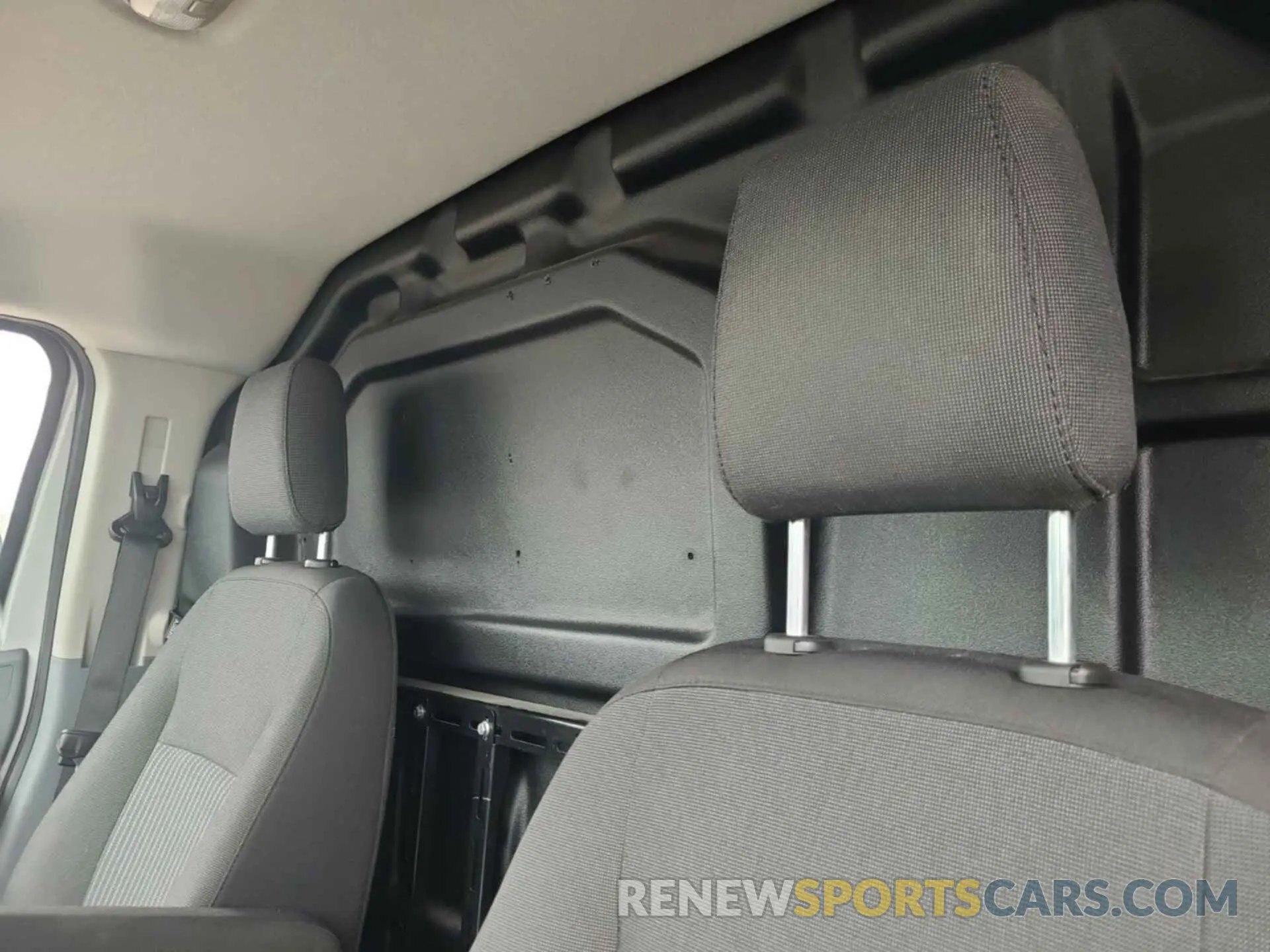 2 Photograph of a damaged car 1FTYR1YG8KKB48260 FORD TRANSIT 2019