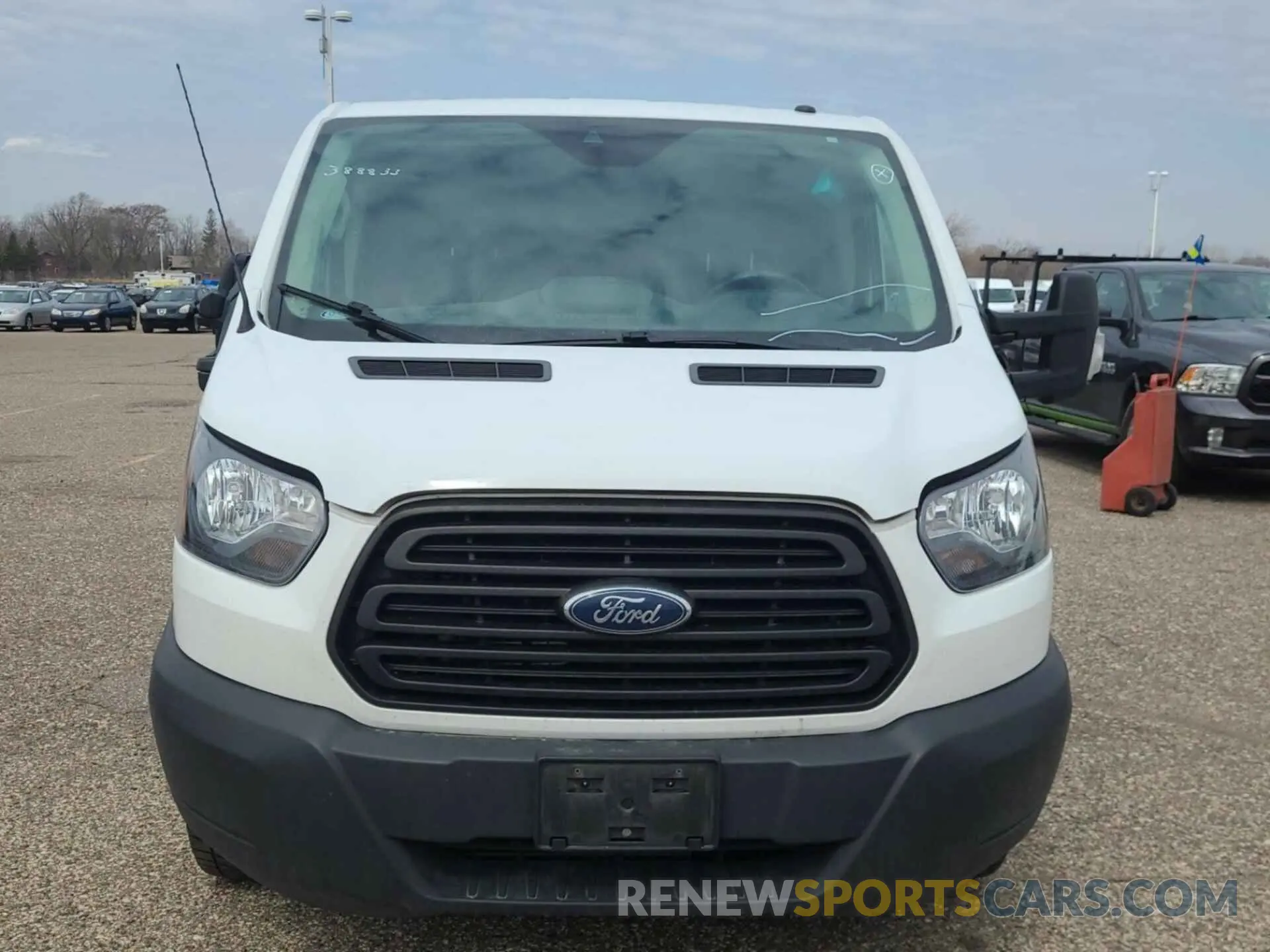 31 Photograph of a damaged car 1FTYR1YG8KKB48260 FORD TRANSIT 2019