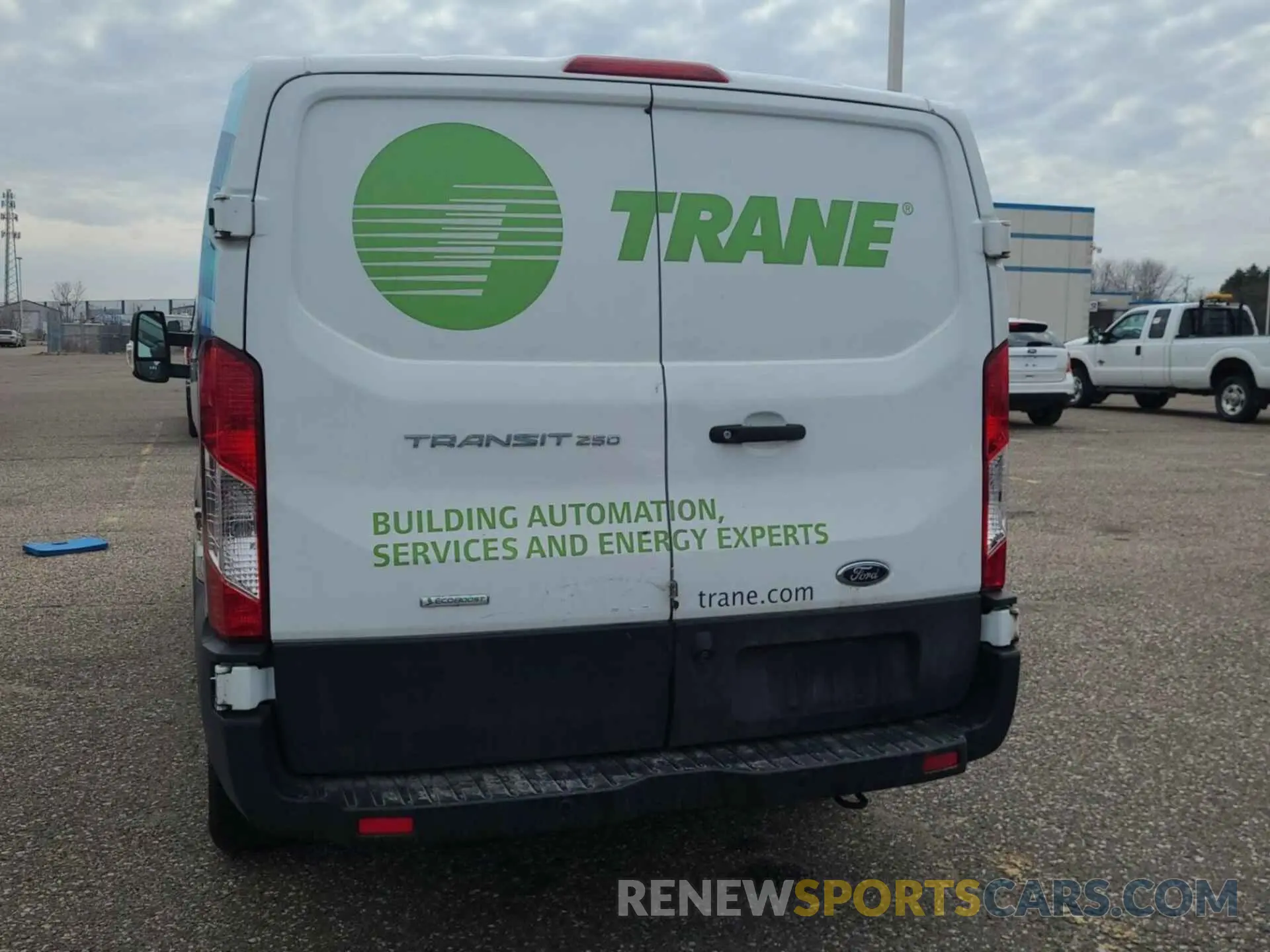 8 Photograph of a damaged car 1FTYR1YG8KKB48260 FORD TRANSIT 2019