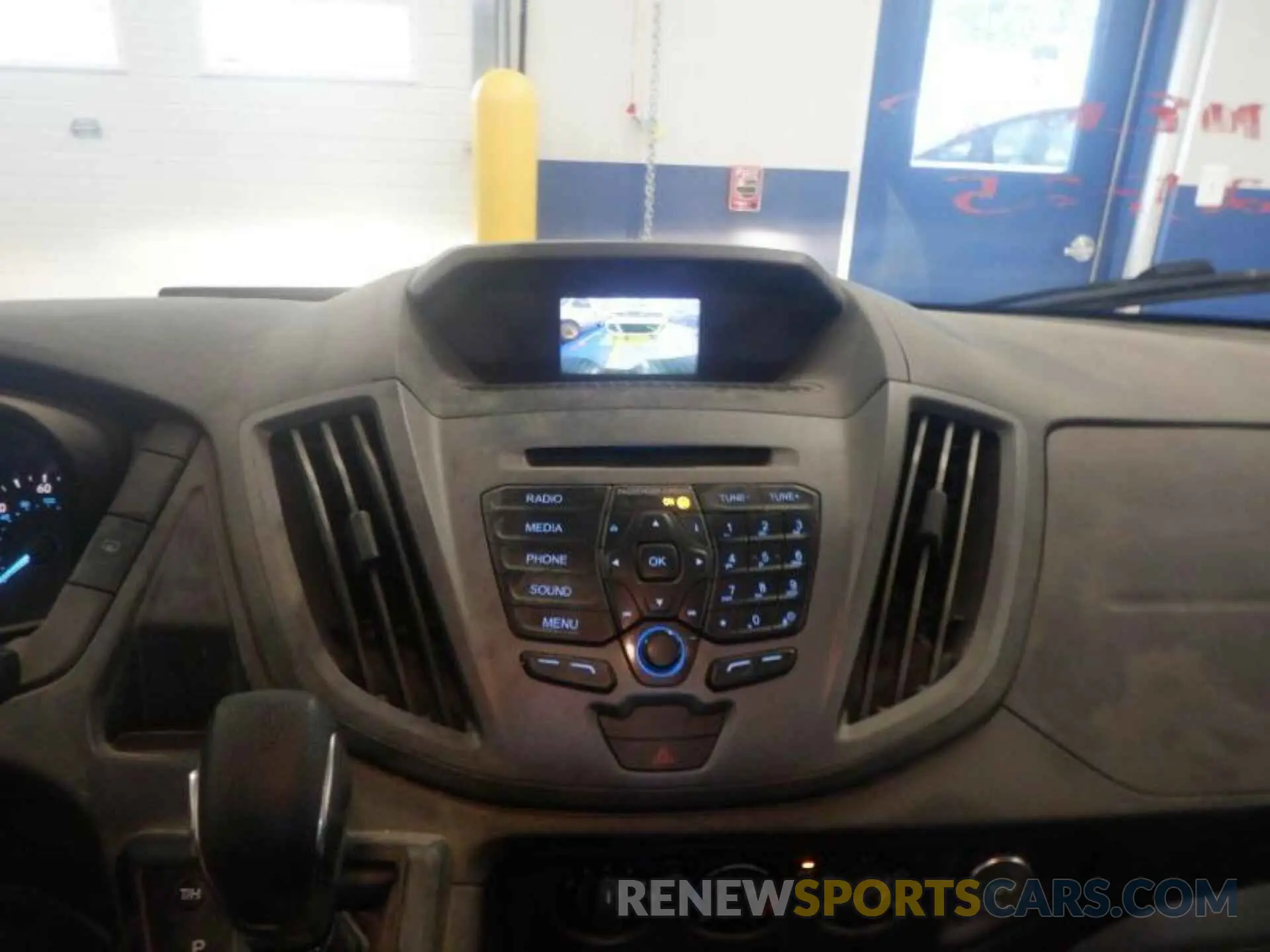 1 Photograph of a damaged car 1FTYR1YG8KKB61350 FORD TRANSIT 2019