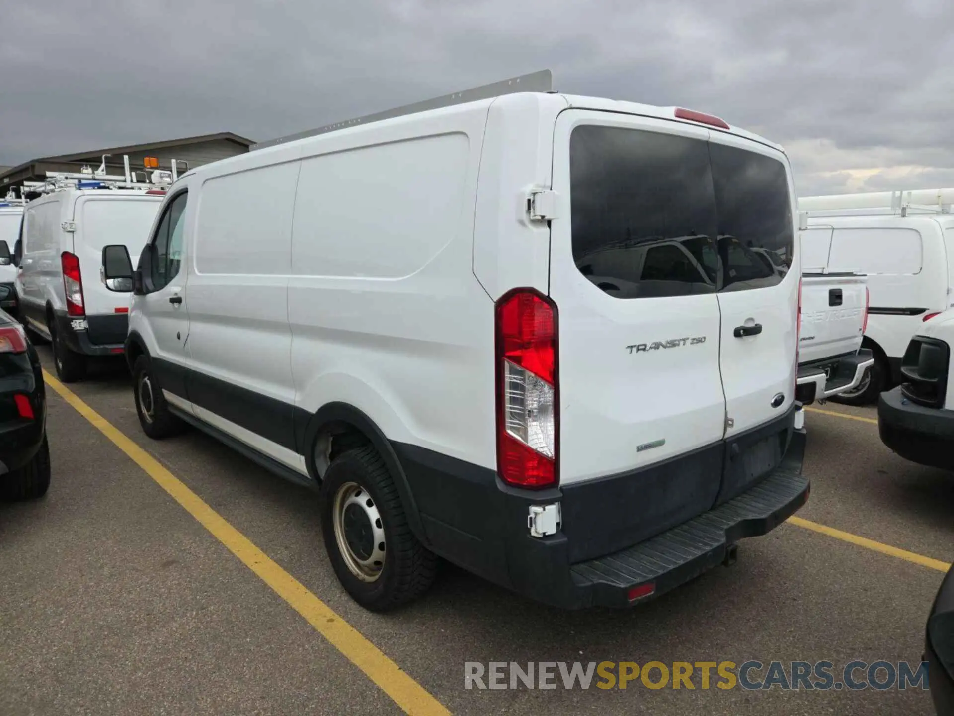 2 Photograph of a damaged car 1FTYR1YGXKKA50198 FORD TRANSIT 2019