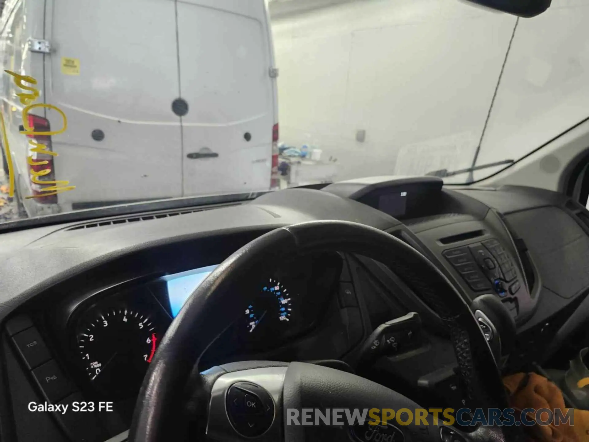 16 Photograph of a damaged car 1FTYR1YGXKKB43500 FORD TRANSIT 2019
