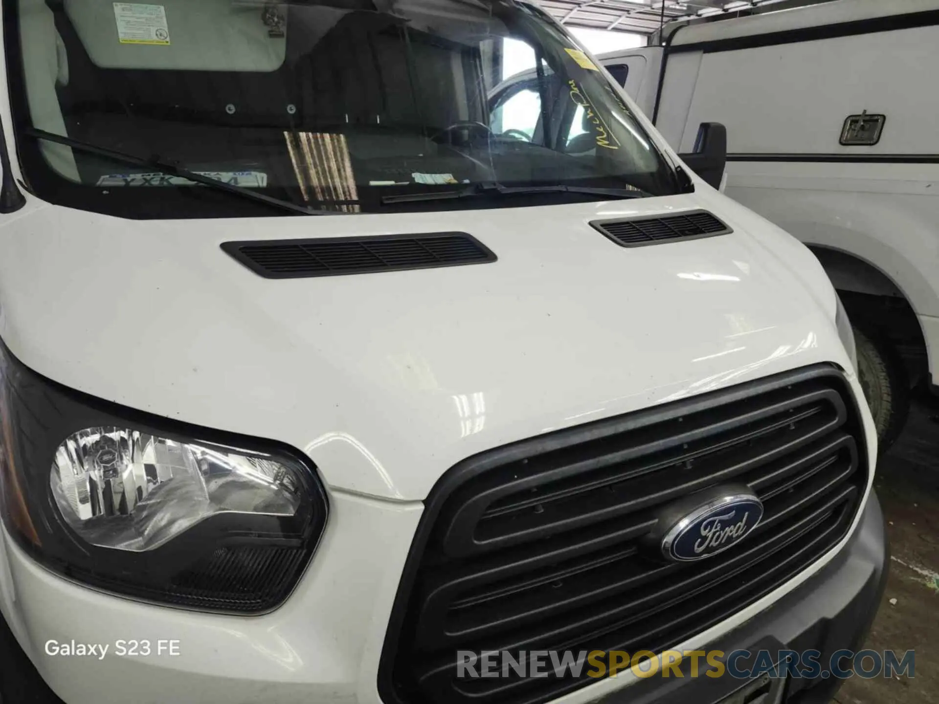 5 Photograph of a damaged car 1FTYR1YGXKKB43500 FORD TRANSIT 2019