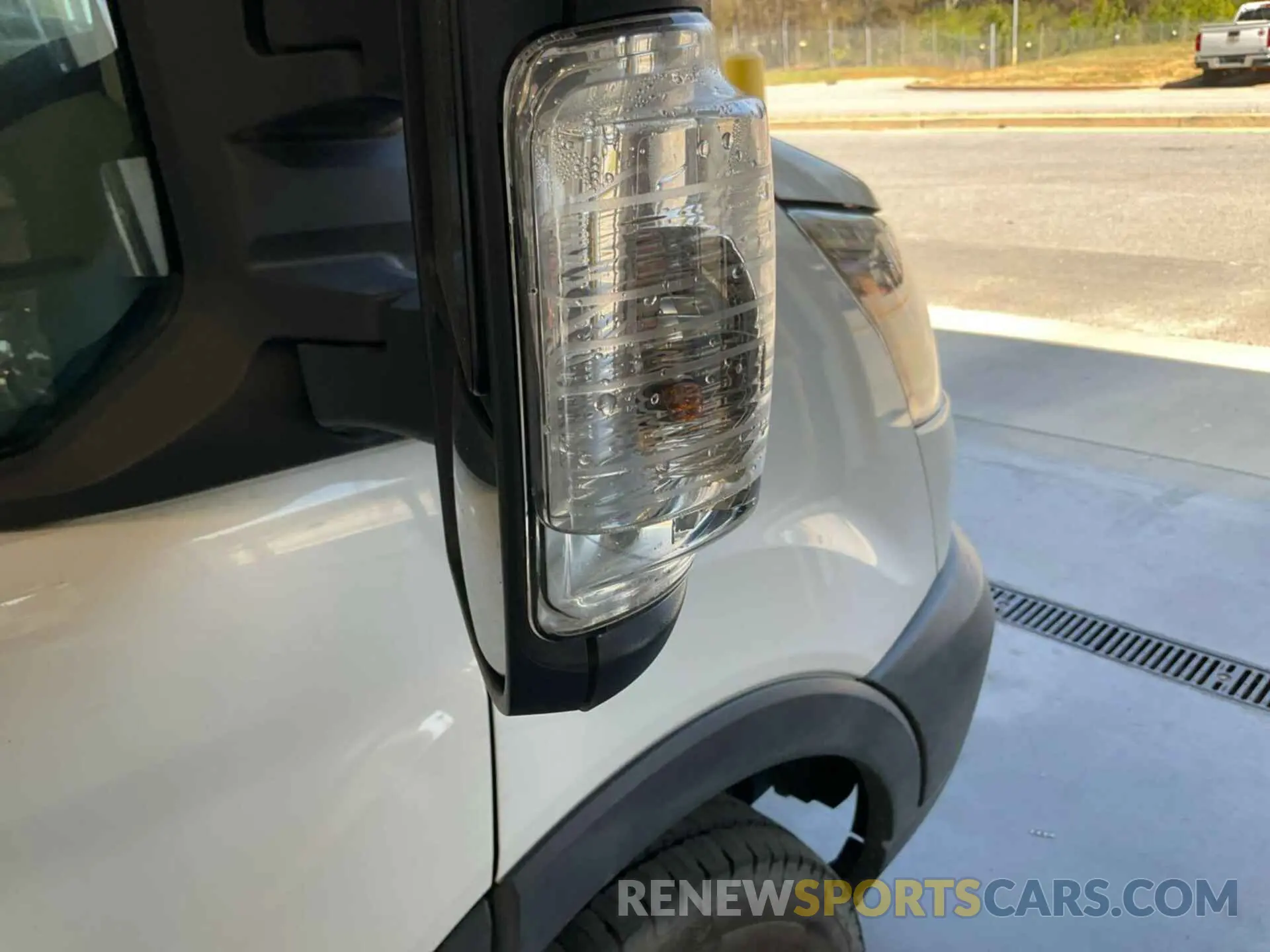 16 Photograph of a damaged car 1FTYR1YGXKKB88064 FORD TRANSIT 2019