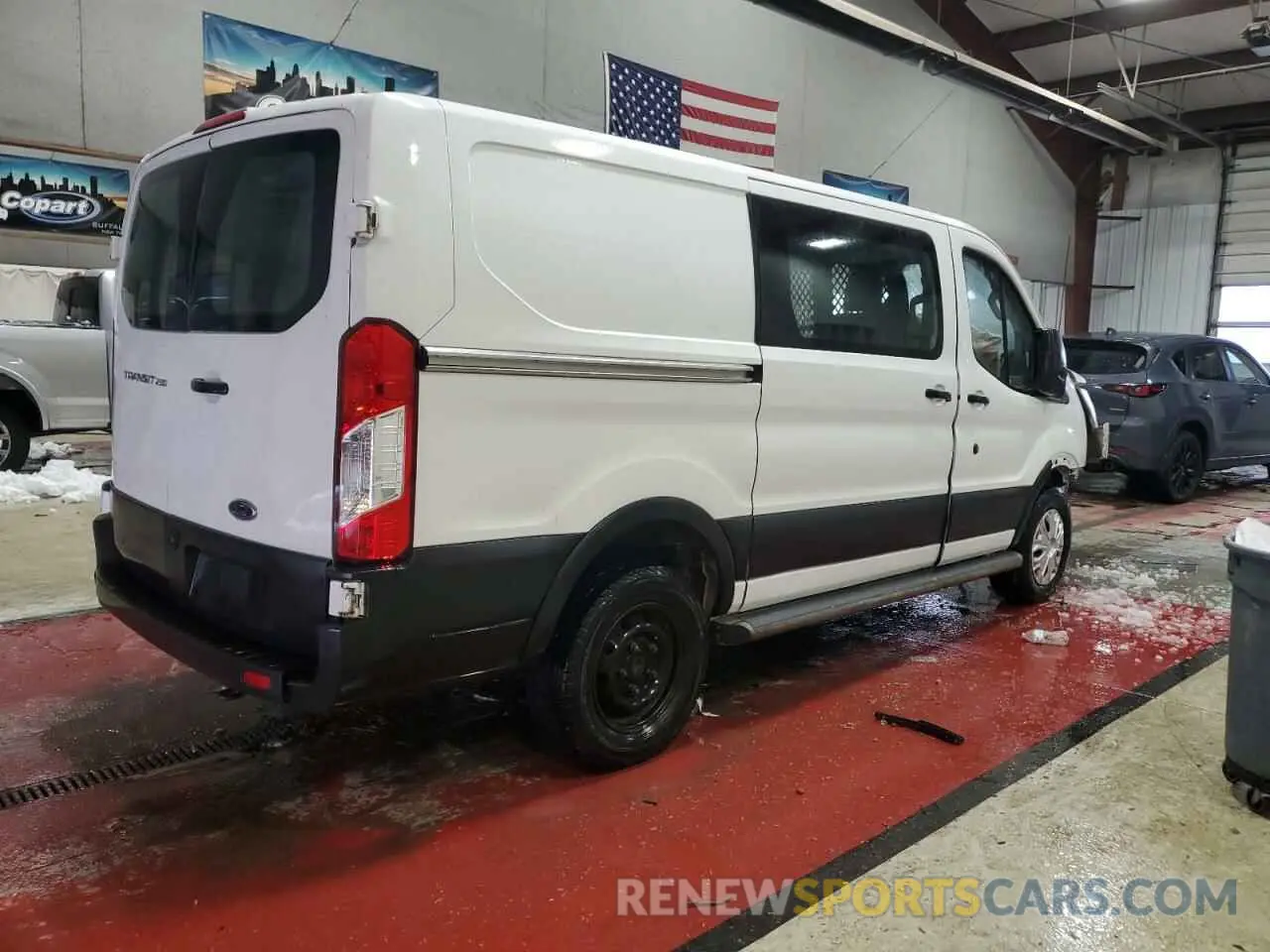 3 Фотография поврежденного автомобиля 1FTYR1YM1KKB34996 FORD TRANSIT 2019