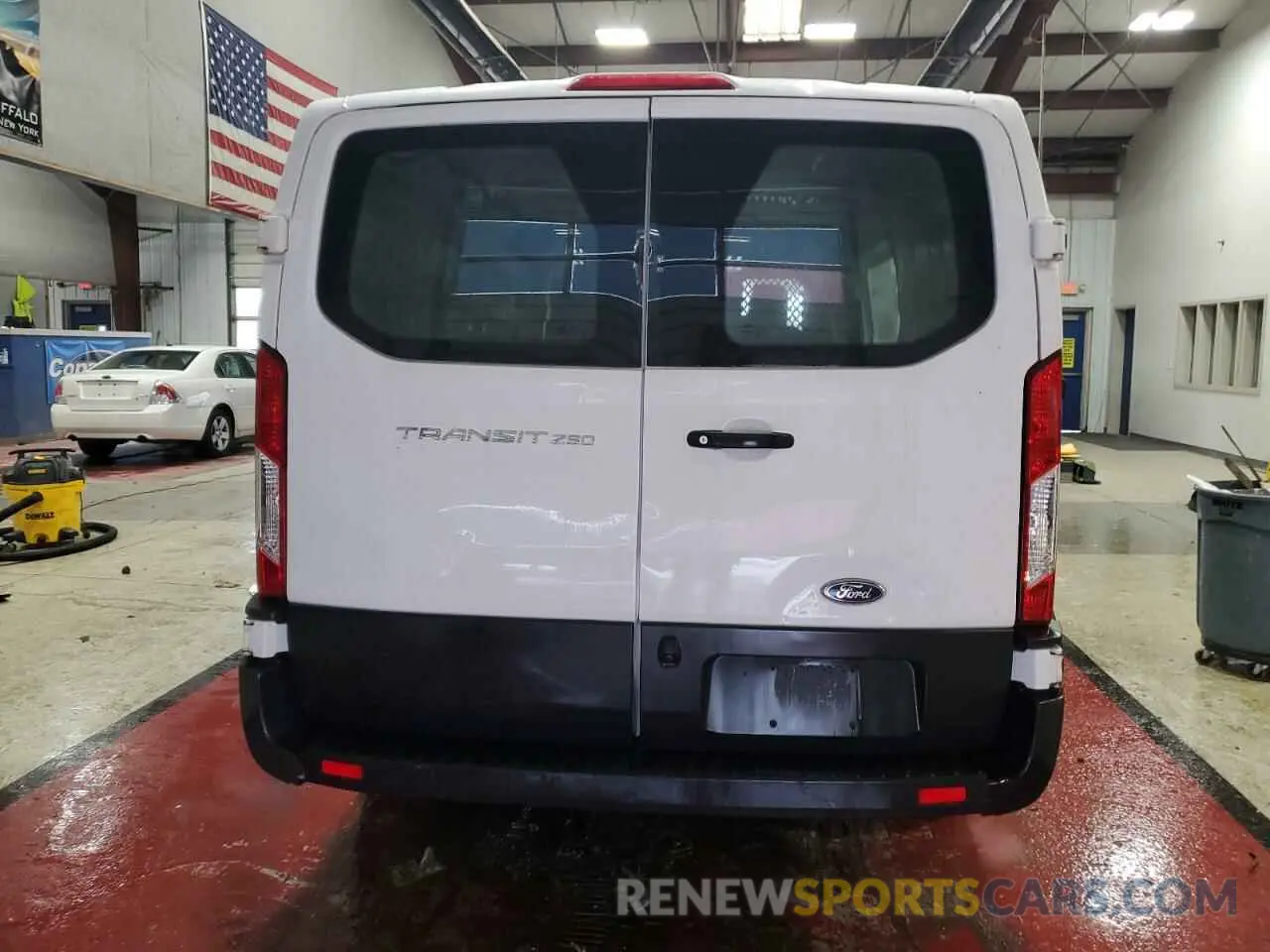 6 Фотография поврежденного автомобиля 1FTYR1YM1KKB34996 FORD TRANSIT 2019