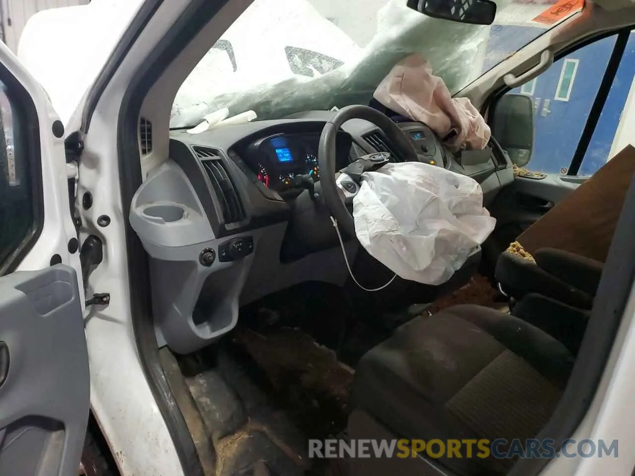 8 Фотография поврежденного автомобиля 1FTYR1YM1KKB34996 FORD TRANSIT 2019