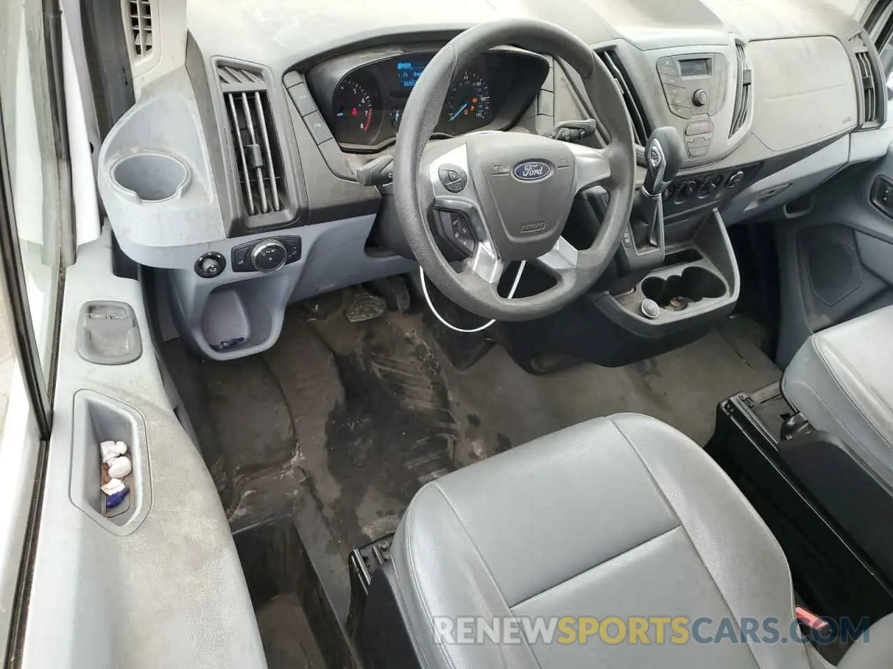 8 Photograph of a damaged car 1FTYR1YM3KKA34592 FORD TRANSIT 2019