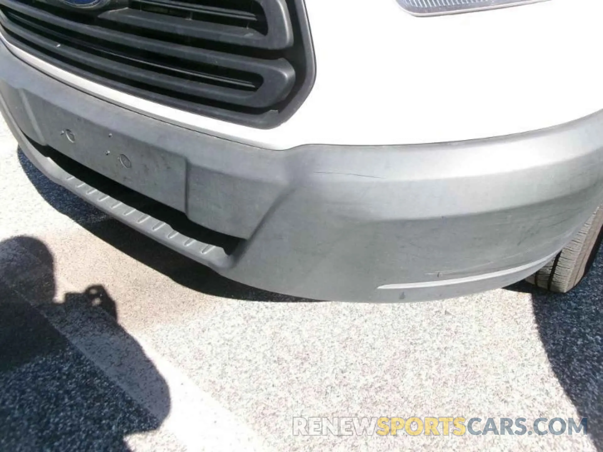 19 Photograph of a damaged car 1FTYR1YM4KKB18081 FORD TRANSIT 2019