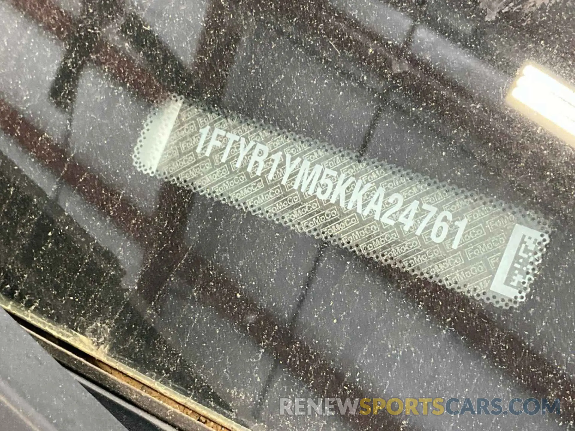 1 Фотография поврежденного автомобиля 1FTYR1YM5KKA24761 FORD TRANSIT 2019