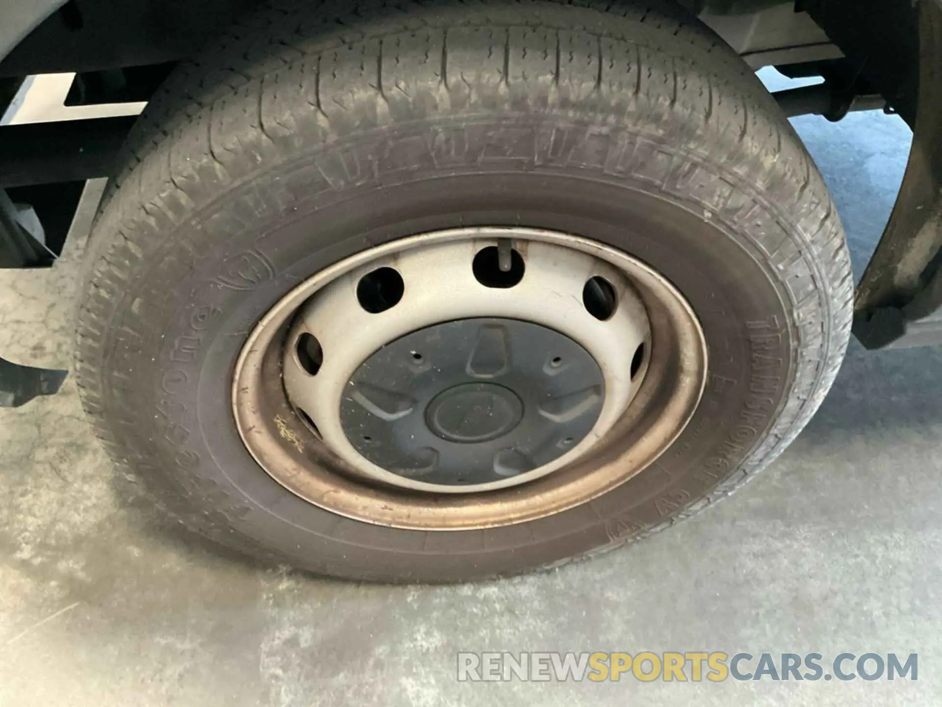 18 Фотография поврежденного автомобиля 1FTYR1YM5KKA24761 FORD TRANSIT 2019