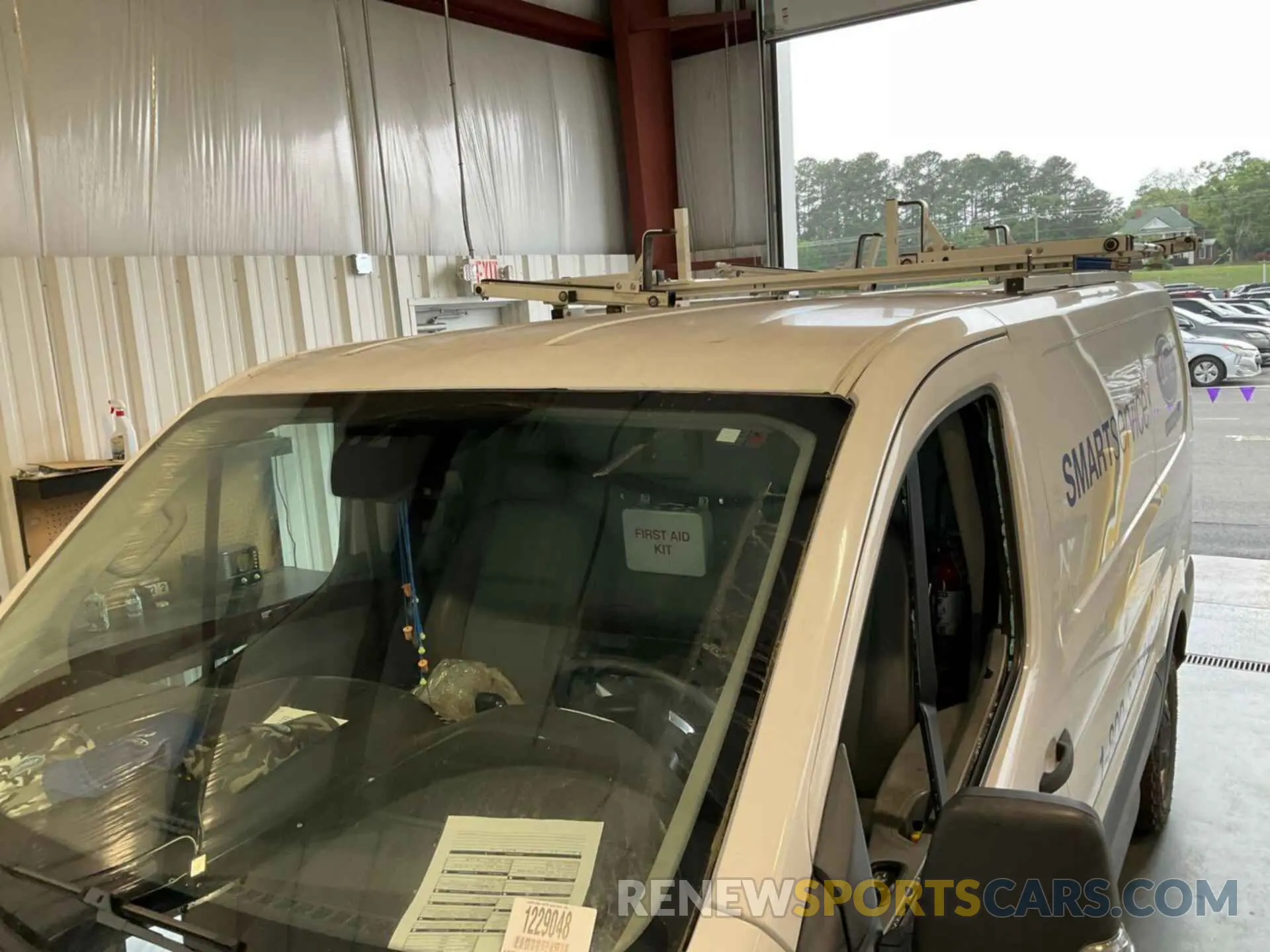 20 Фотография поврежденного автомобиля 1FTYR1YM6KKA21495 FORD TRANSIT 2019