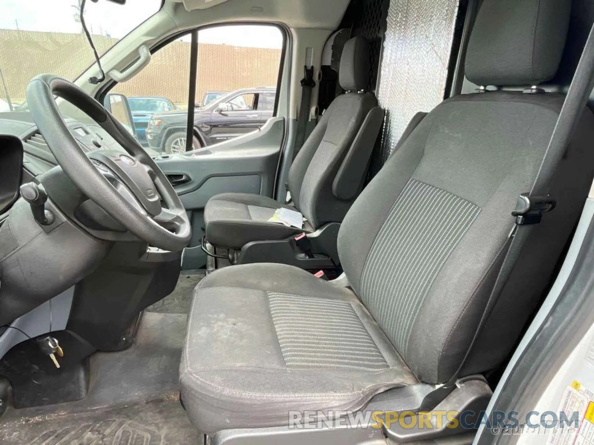 2 Photograph of a damaged car 1FTYR1YM8KKB34445 FORD TRANSIT 2019