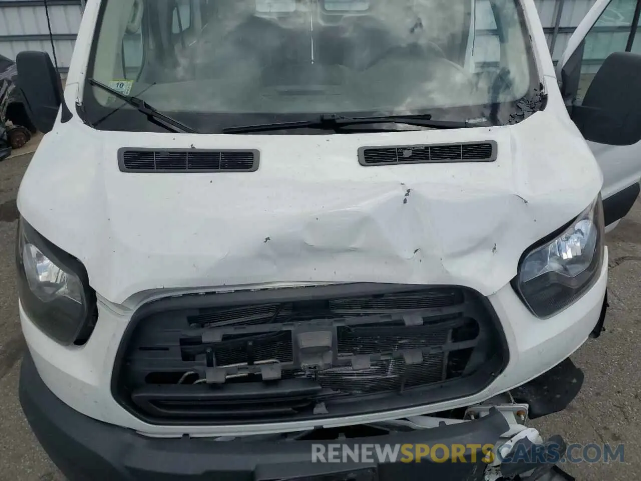 12 Фотография поврежденного автомобиля 1FTYR1YMXKKB37492 FORD TRANSIT 2019