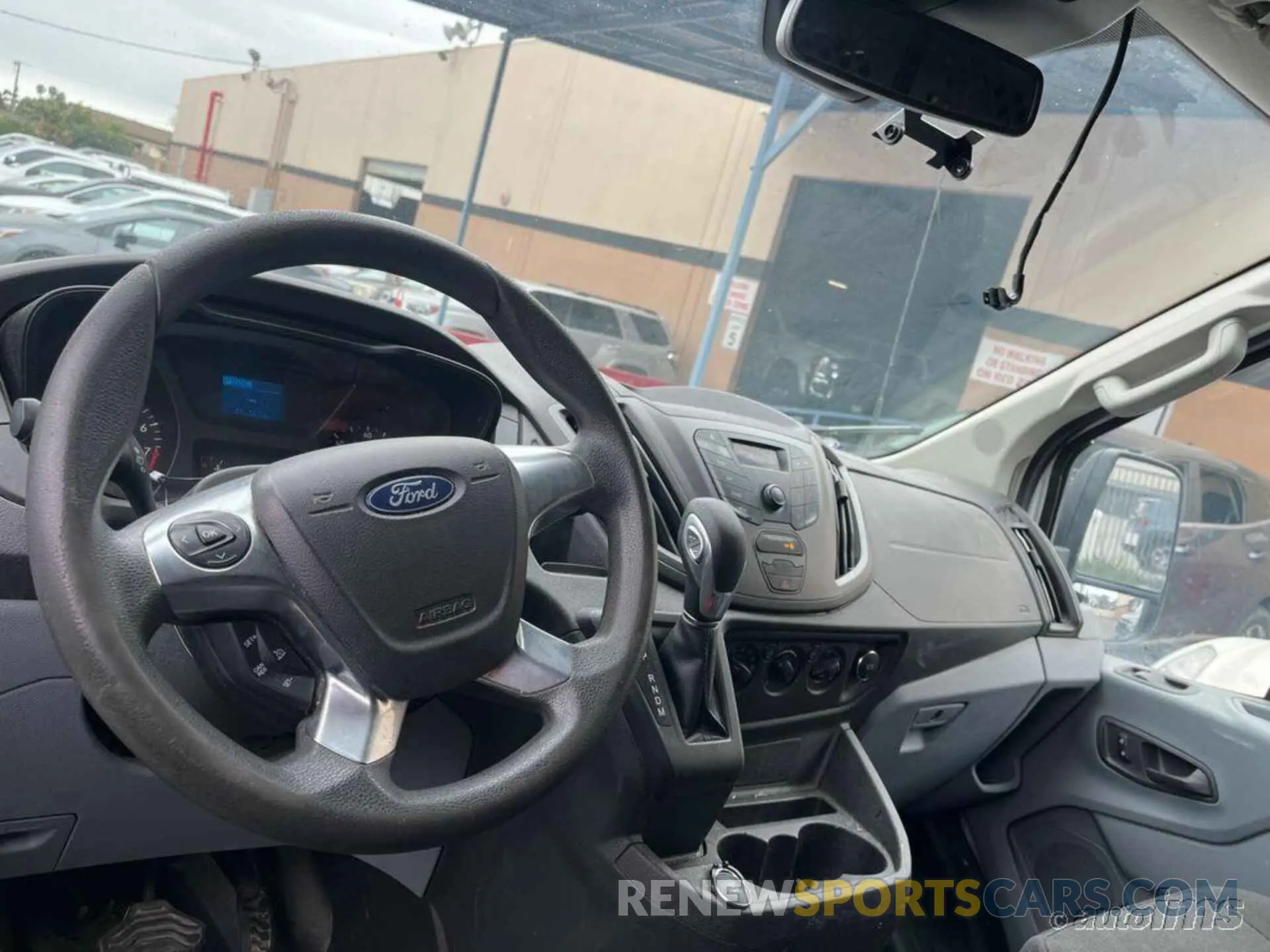 10 Фотография поврежденного автомобиля 1FTYR1ZM2KKB02119 FORD TRANSIT 2019