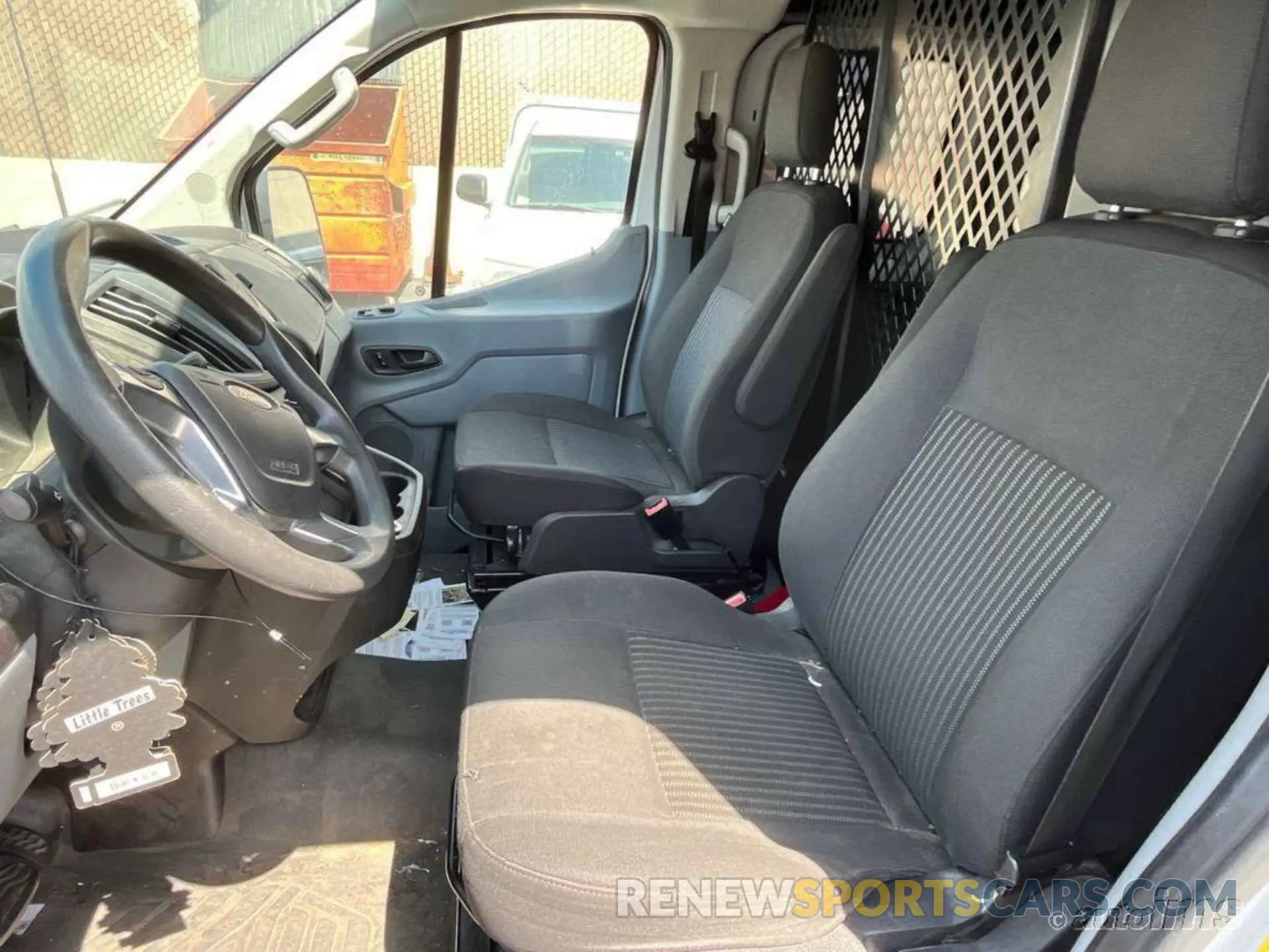 10 Фотография поврежденного автомобиля 1FTYR1ZM9KKB34436 FORD TRANSIT 2019